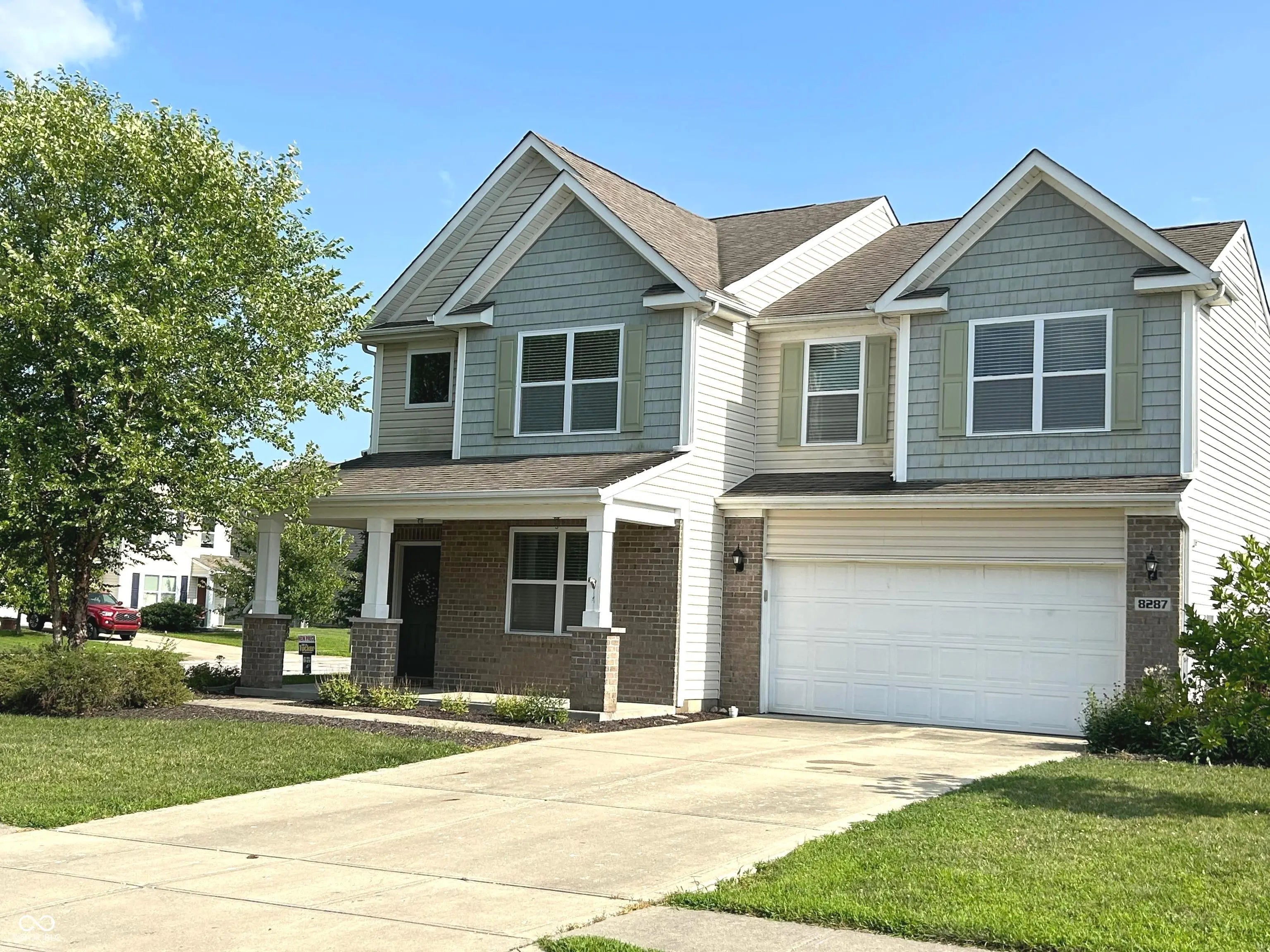 8287 Falkirk Drive, Avon
