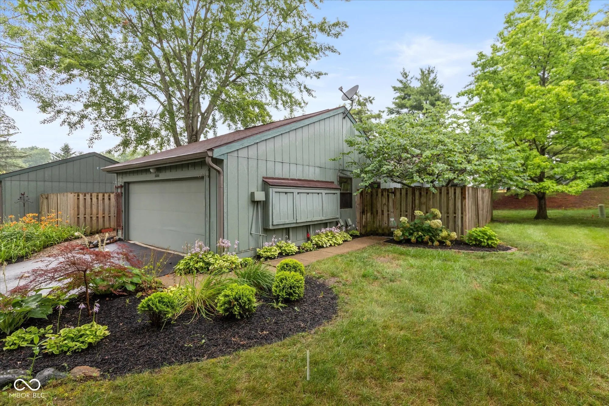 5038 Hawthorne Way, Avon