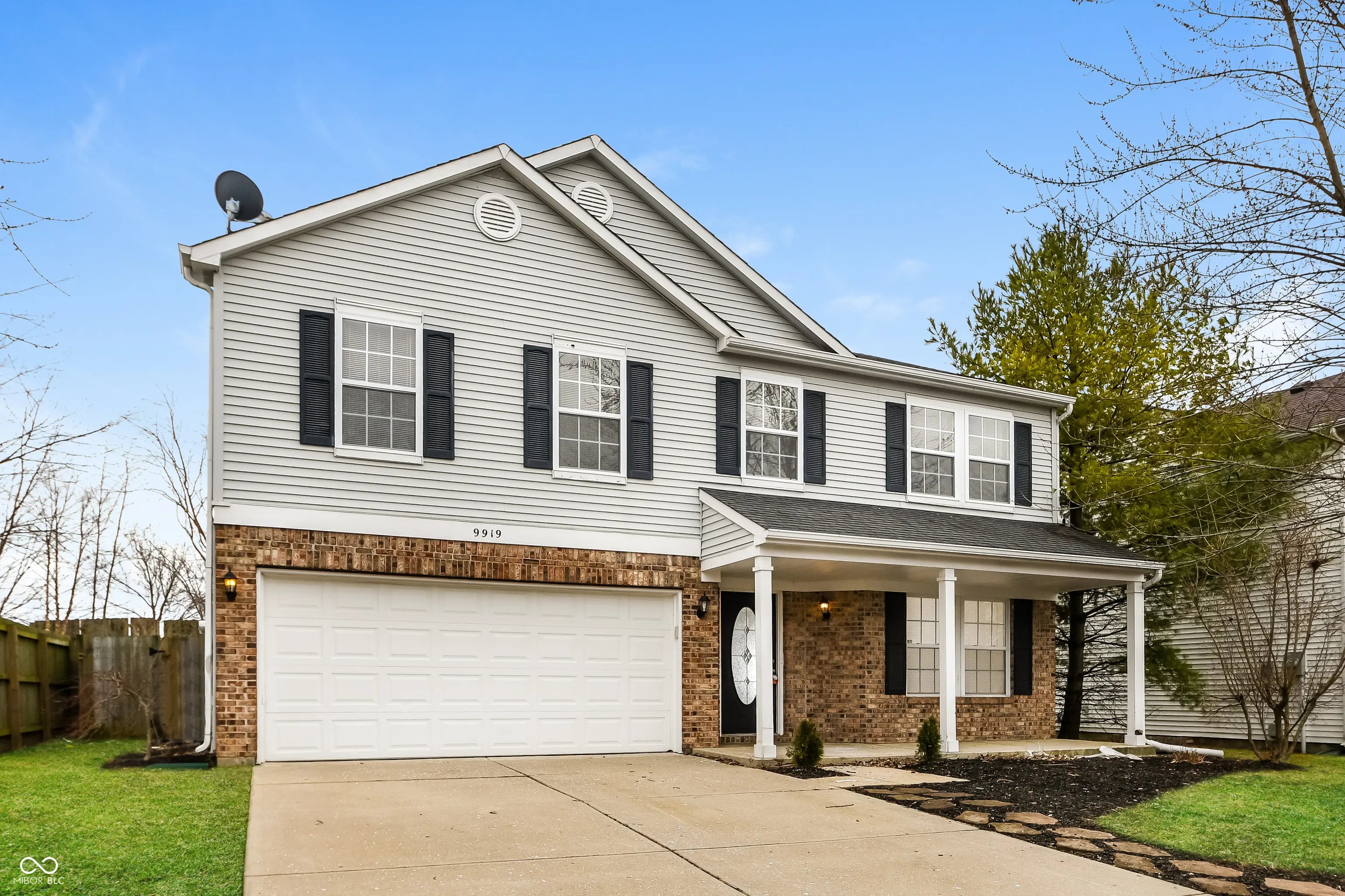 9919 Orange Blossom Trail, Fishers