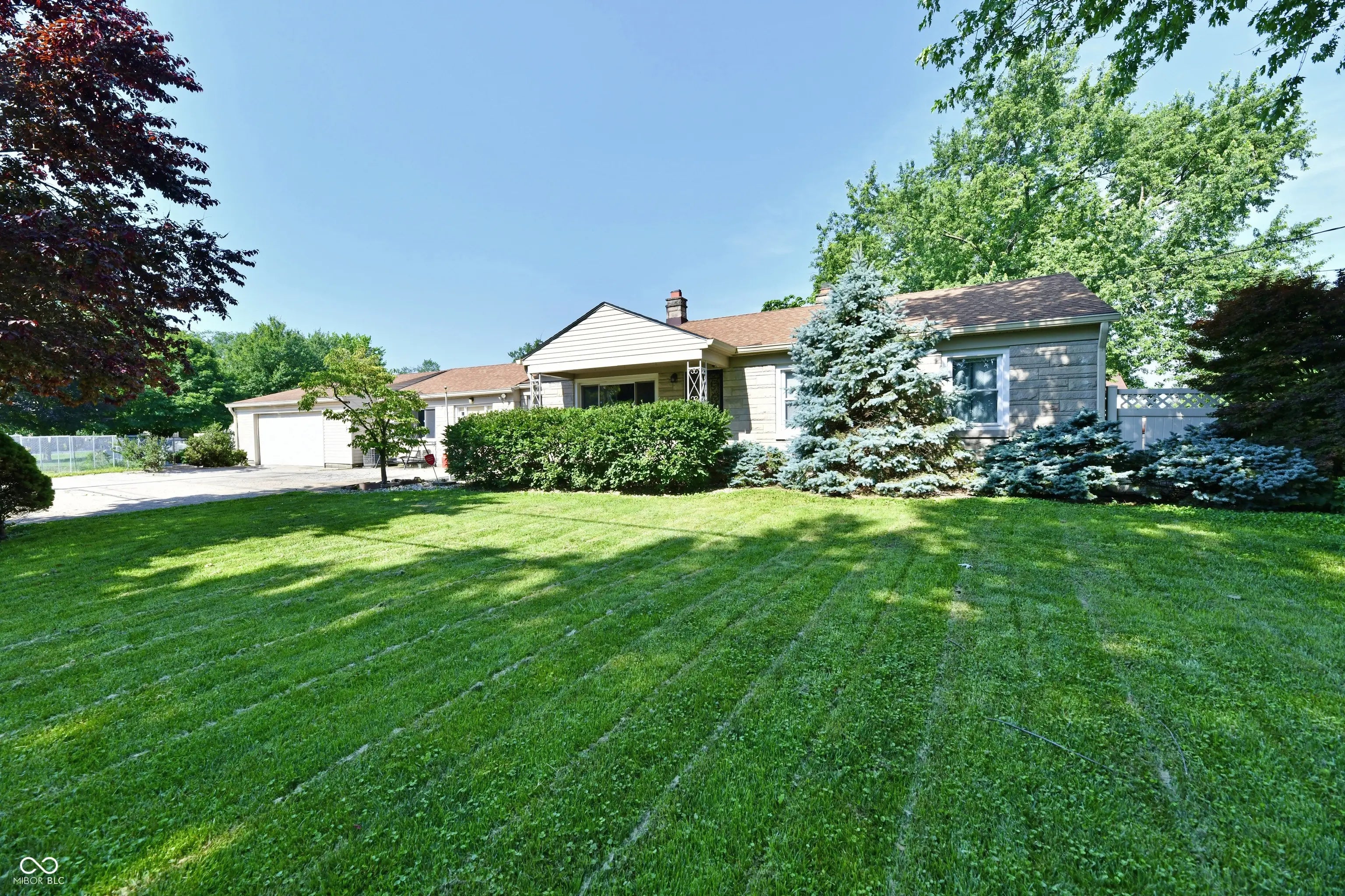 4020 S Lynhurst Drive, Indianapolis