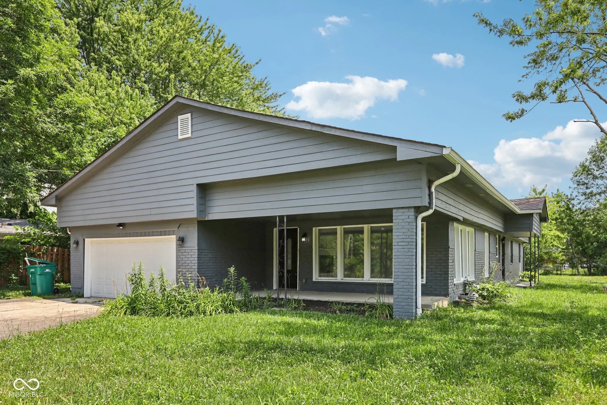 6233 Lafayette Road, Indianapolis