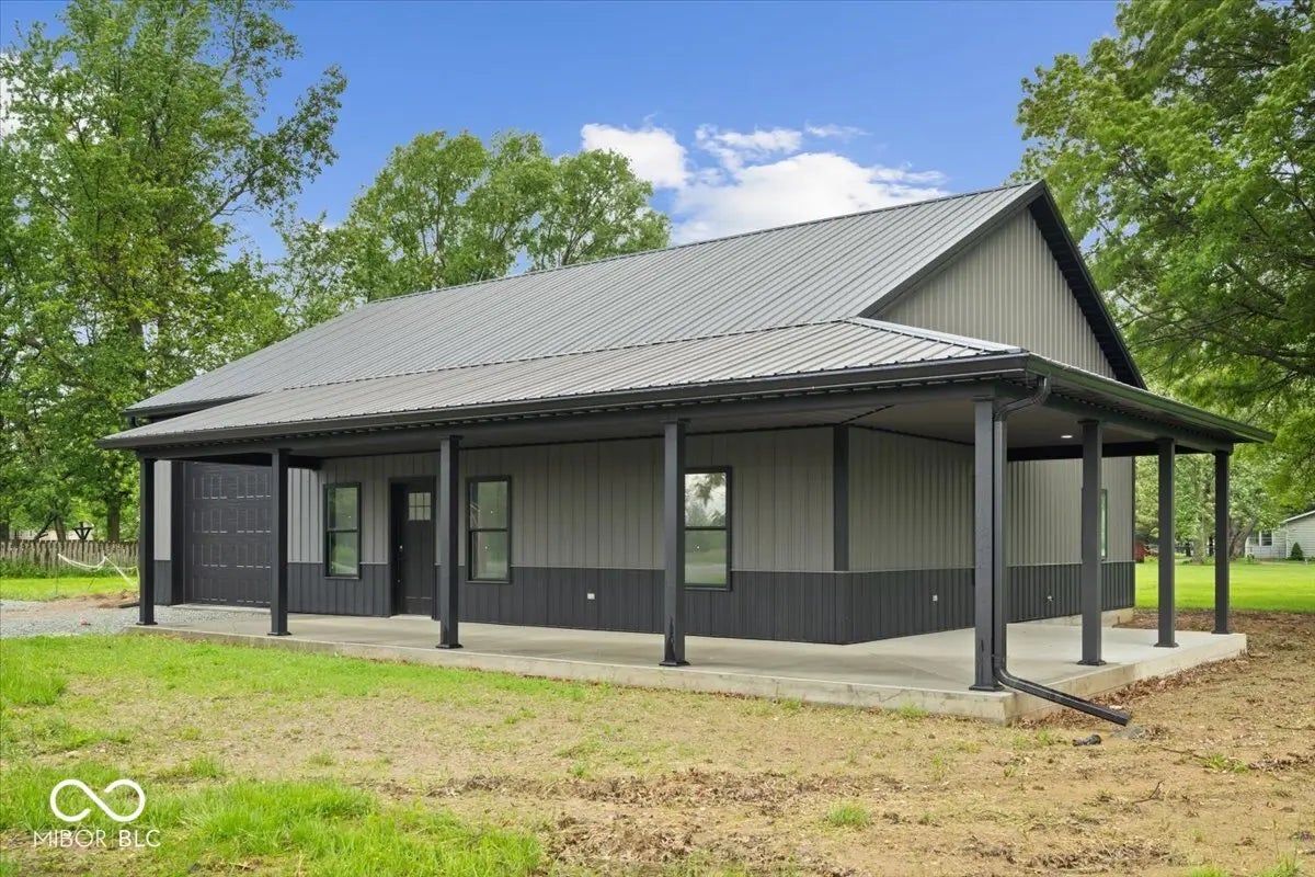 Photo of 8237 S 100 E Markleville, IN 46056