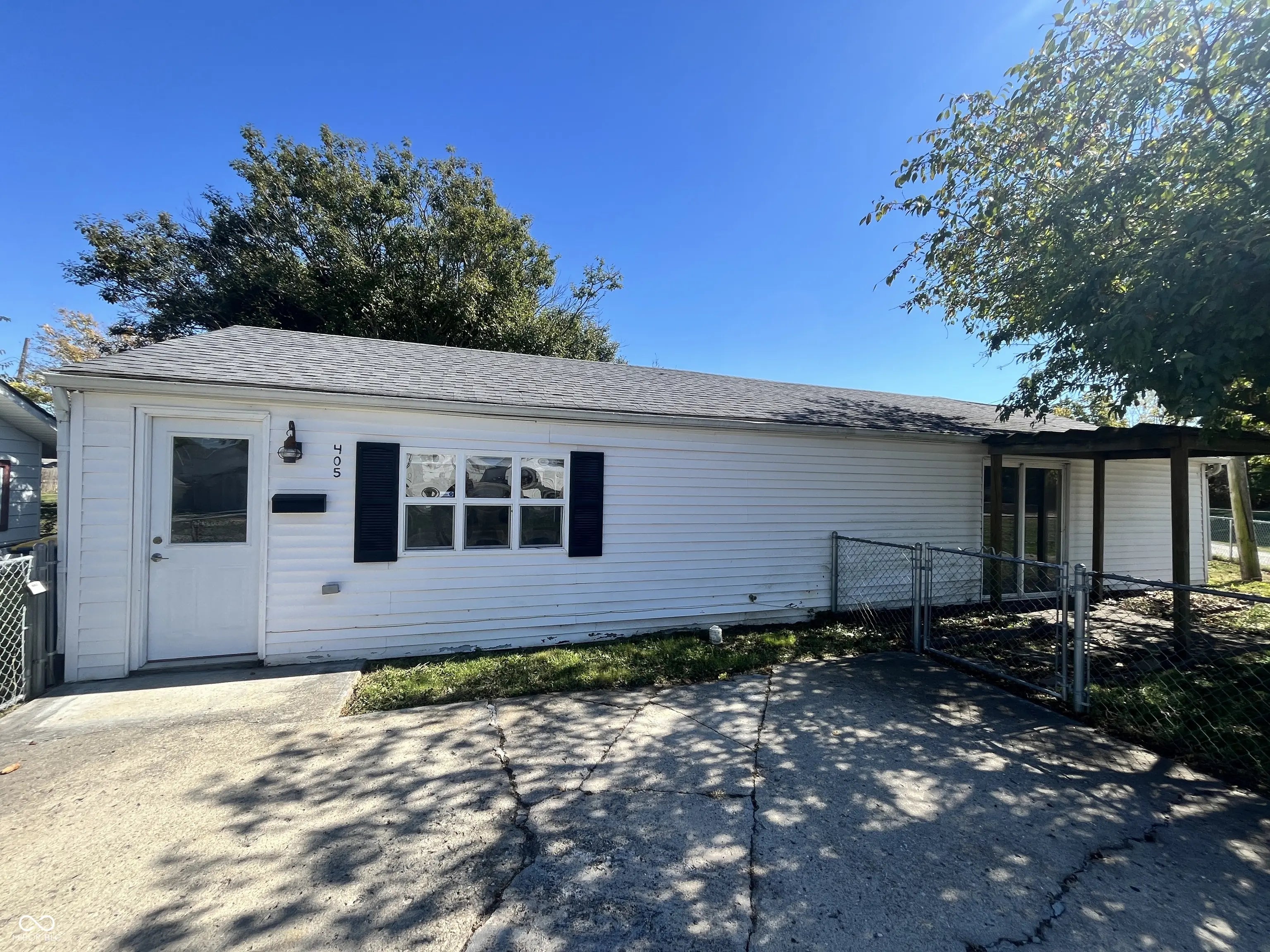 Photo of 405 W 3rd Street Sheridan, IN 46069