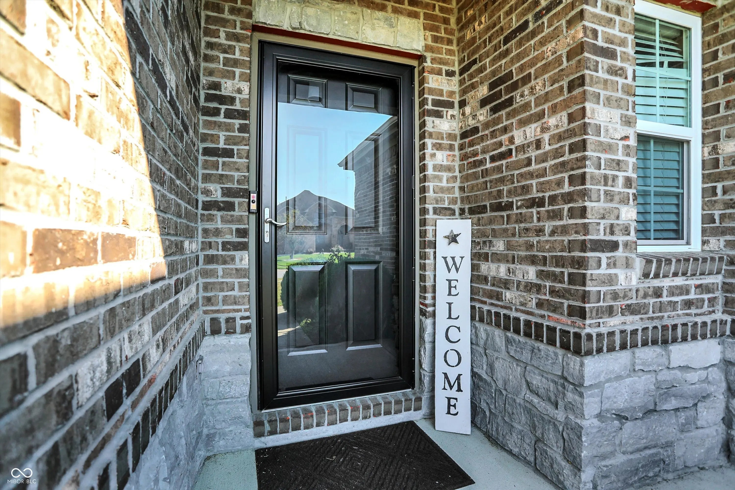 3762 Woodruff Place MLS 22050228 Wyncrest photo 2