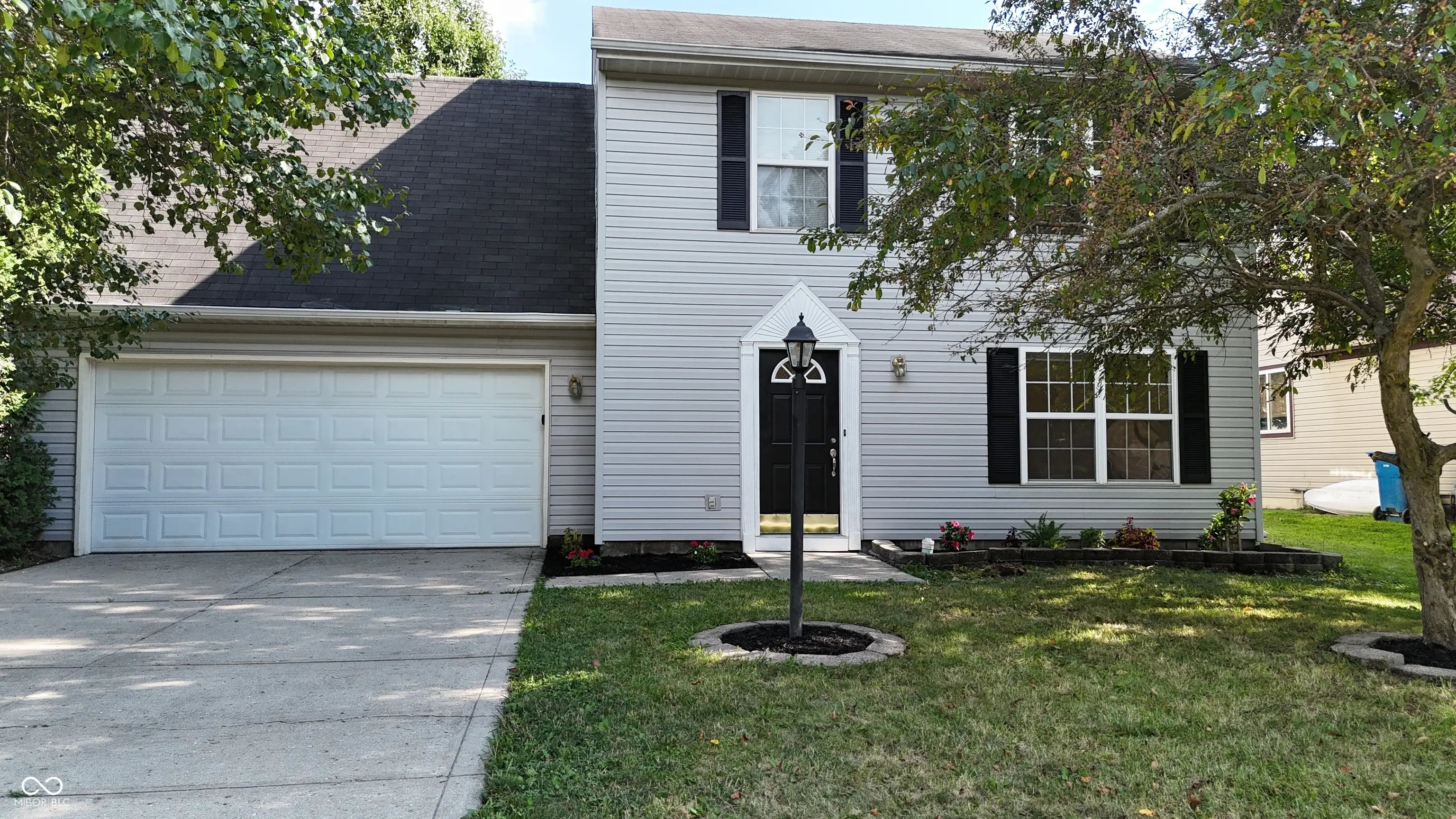 8913 Glass Chimney Lane, Fishers