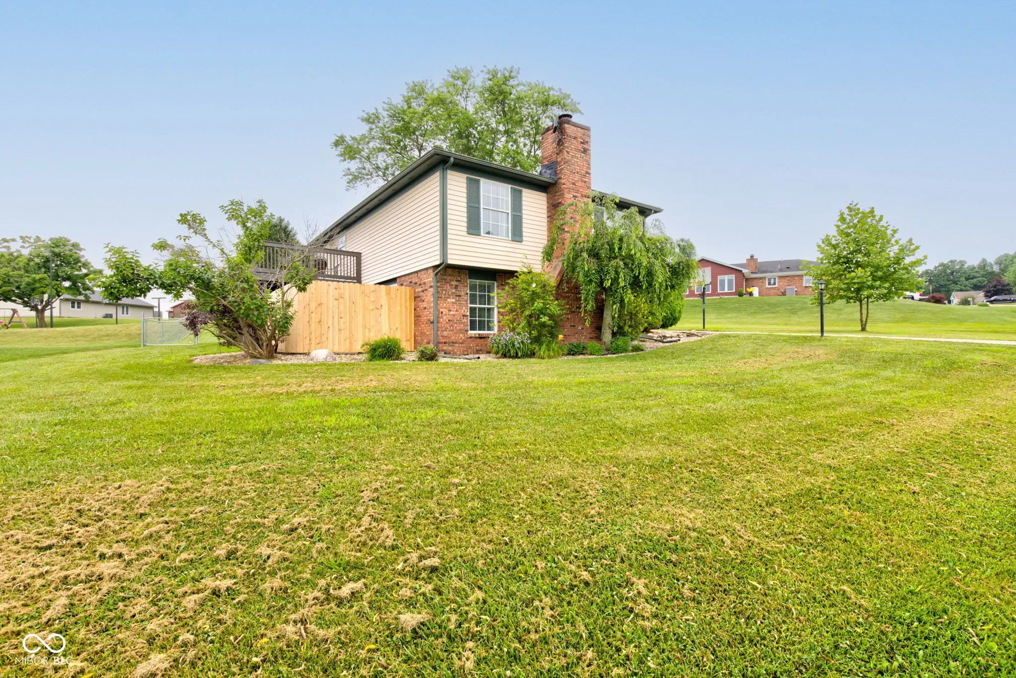 1925 E Woodside Village Drive, Connersville