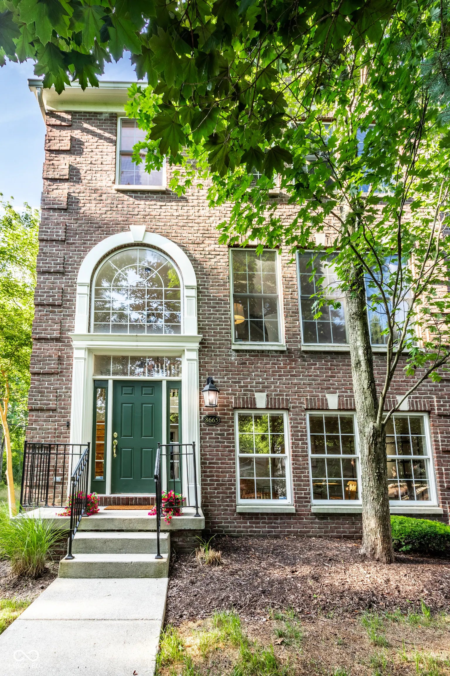 Photo of 8665 Meridian Square Drive Indianapolis, IN 46240