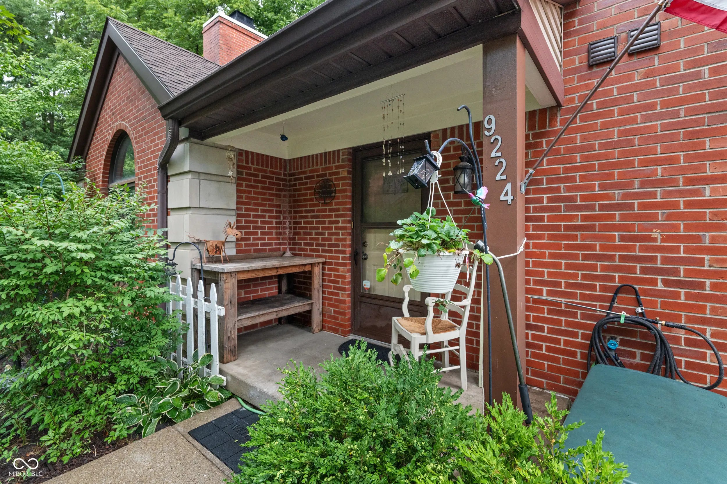9224 Golden Woods Drive, Indianapolis