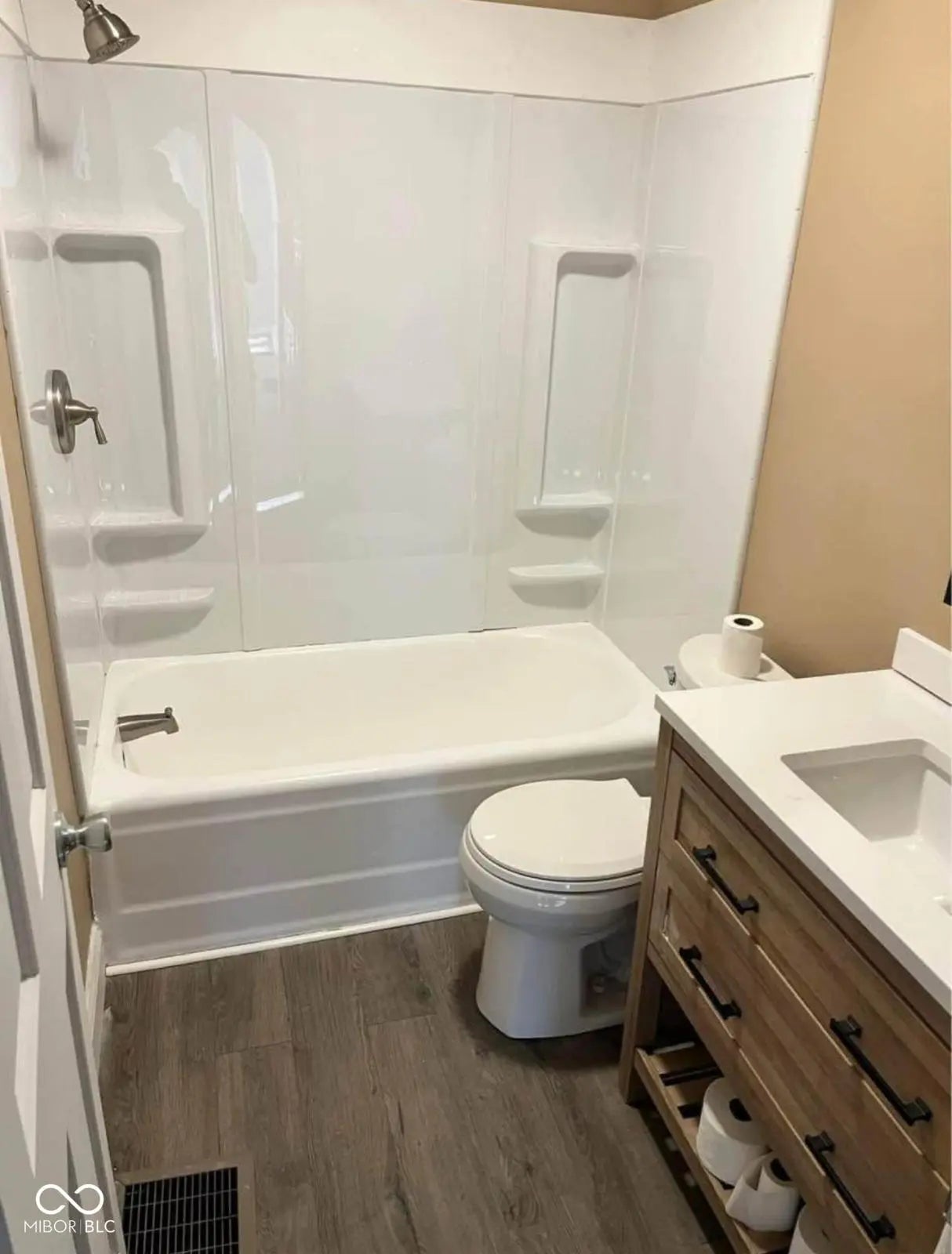 1328-1330 N Chester Avenue MLS 22050471 East Lawn Add Vajens 6th Add photo 2