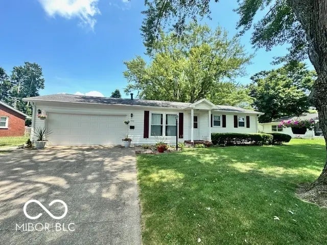 Photo of 3043 Fairlawn Drive Columbus, IN 47203