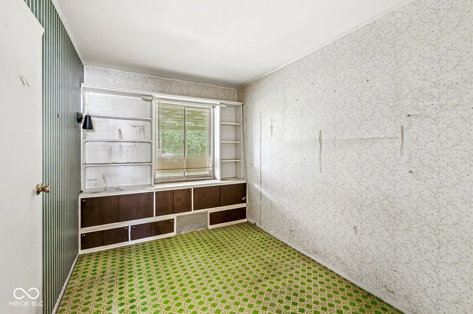 34 Crestwood Drive MLS 22050660 1st Sub Div photo 18