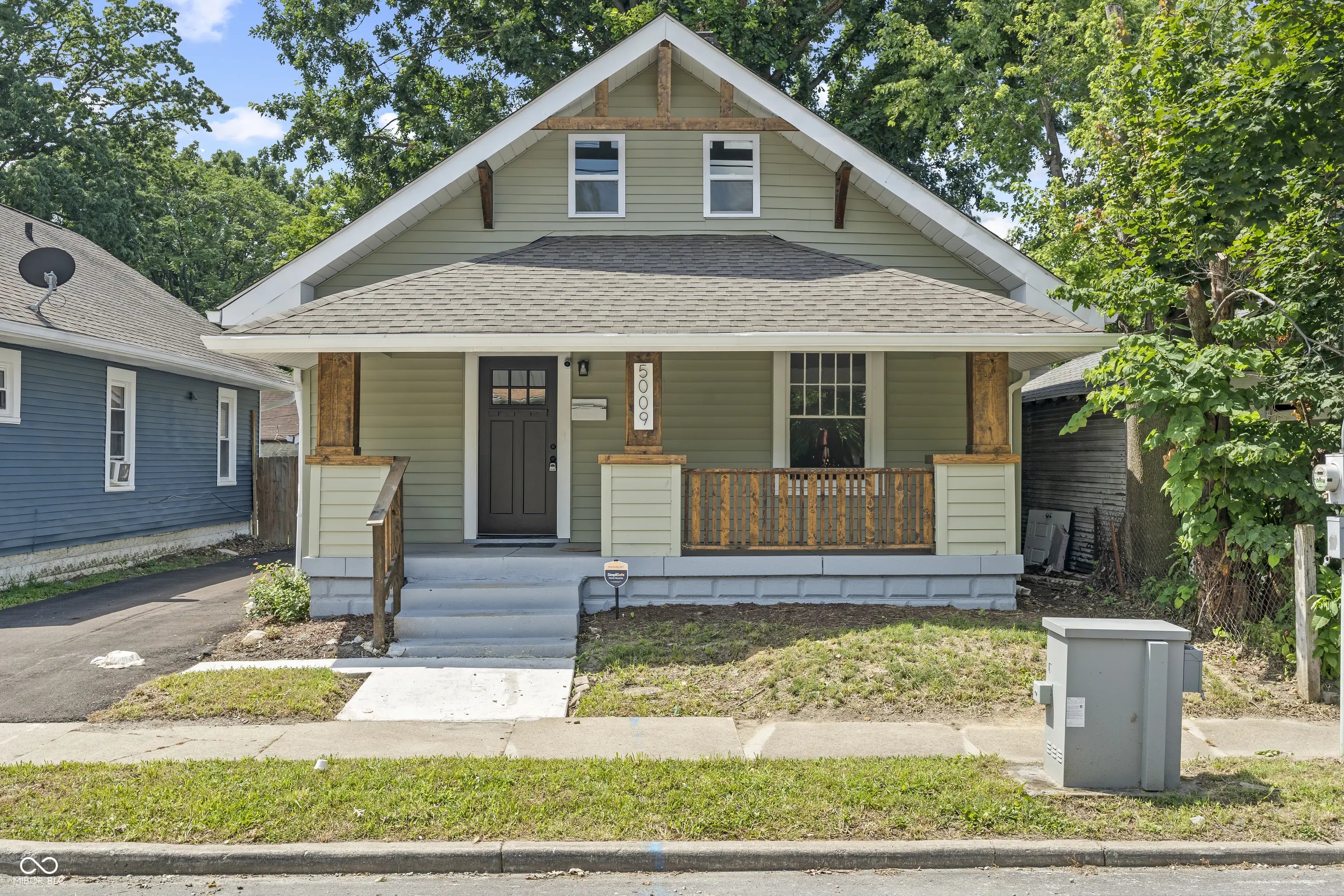 5009 E Michigan Street, Indianapolis