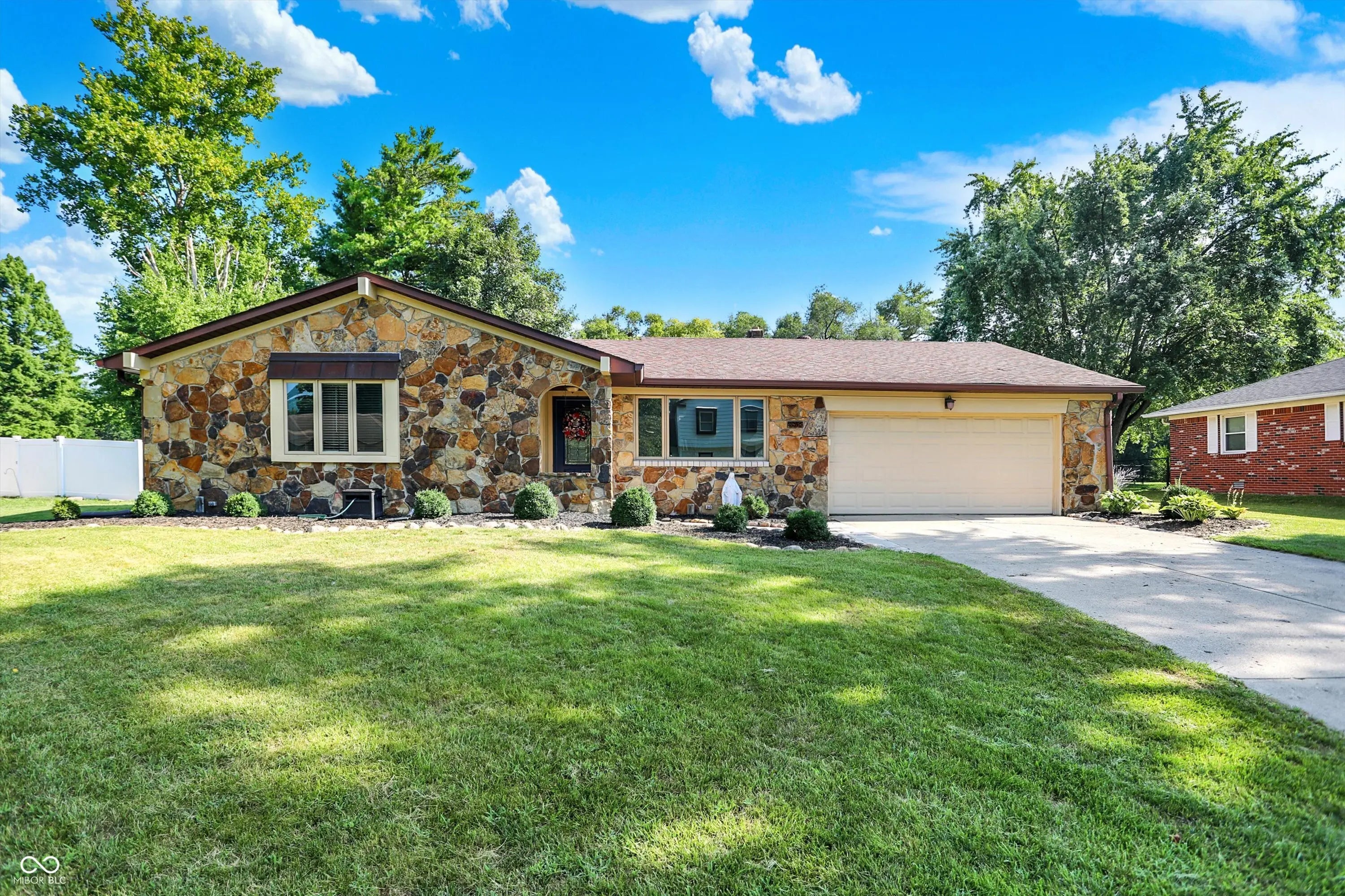 830 Yosemite Drive, Indianapolis