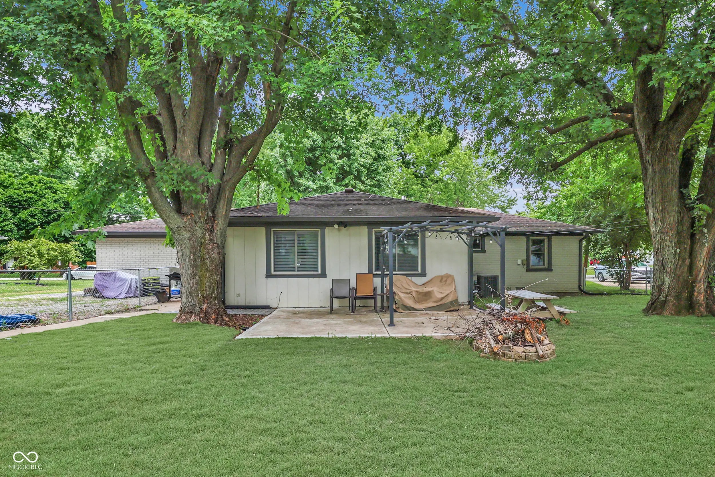 110 N Tresslar Avenue MLS 22051054 Utterback photo 49