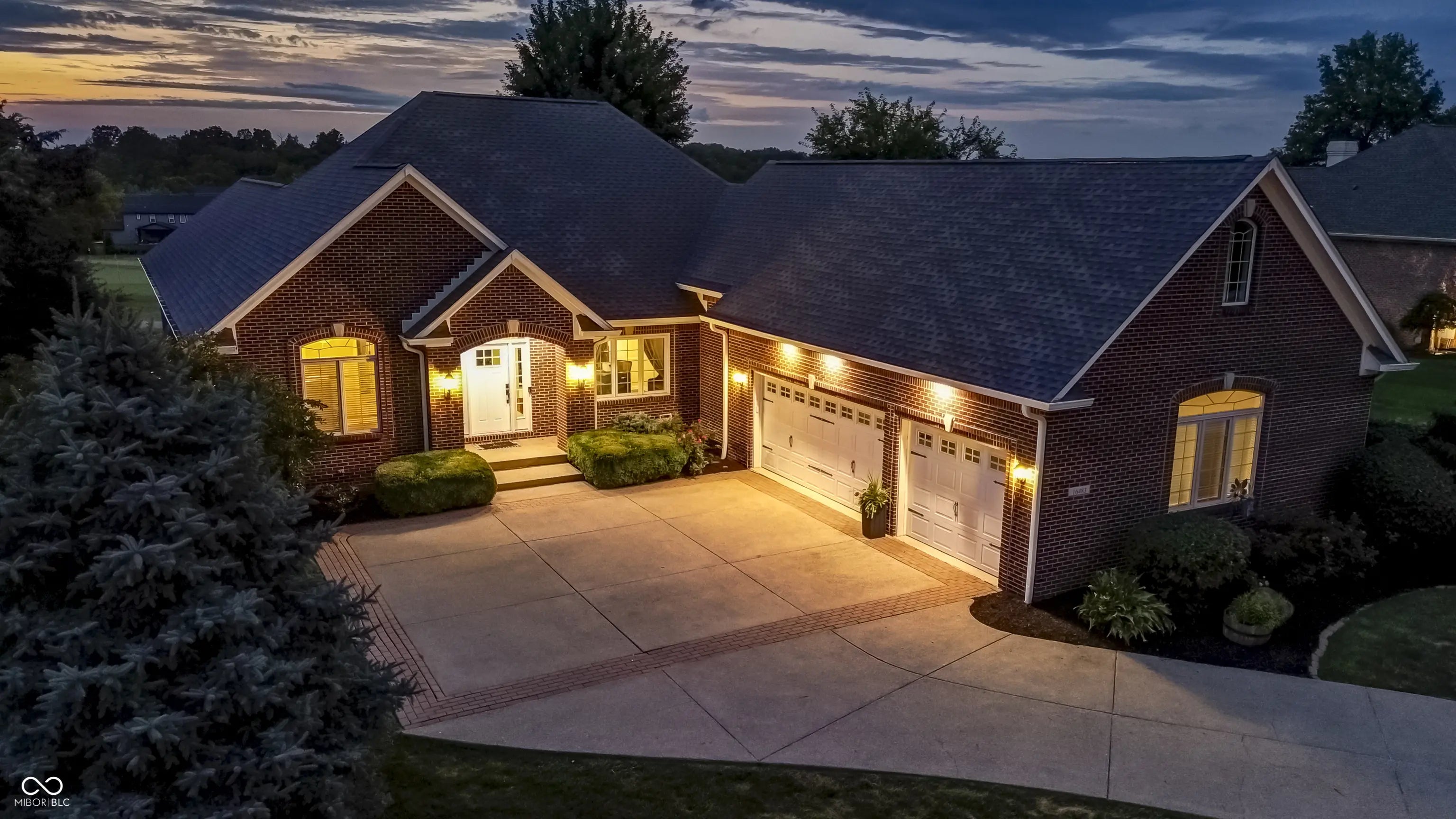 16483 Valhalla Drive MLS 22051067 Sagamore photo 1