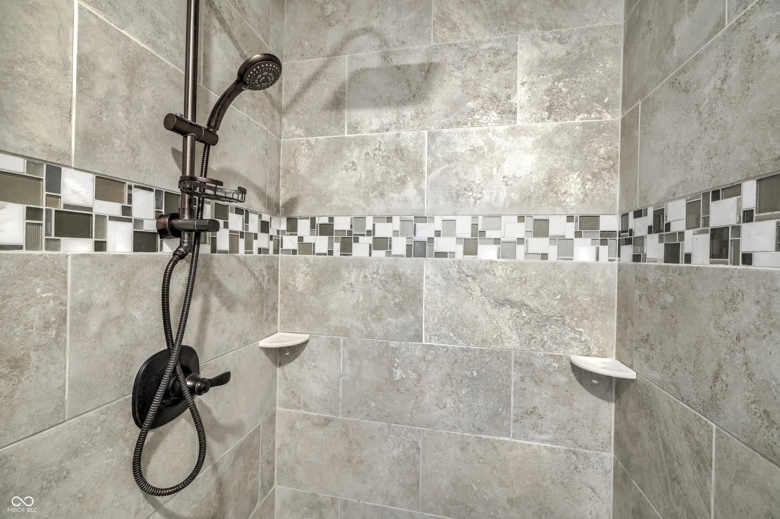 16483 Valhalla Drive MLS 22051067 Sagamore photo 31