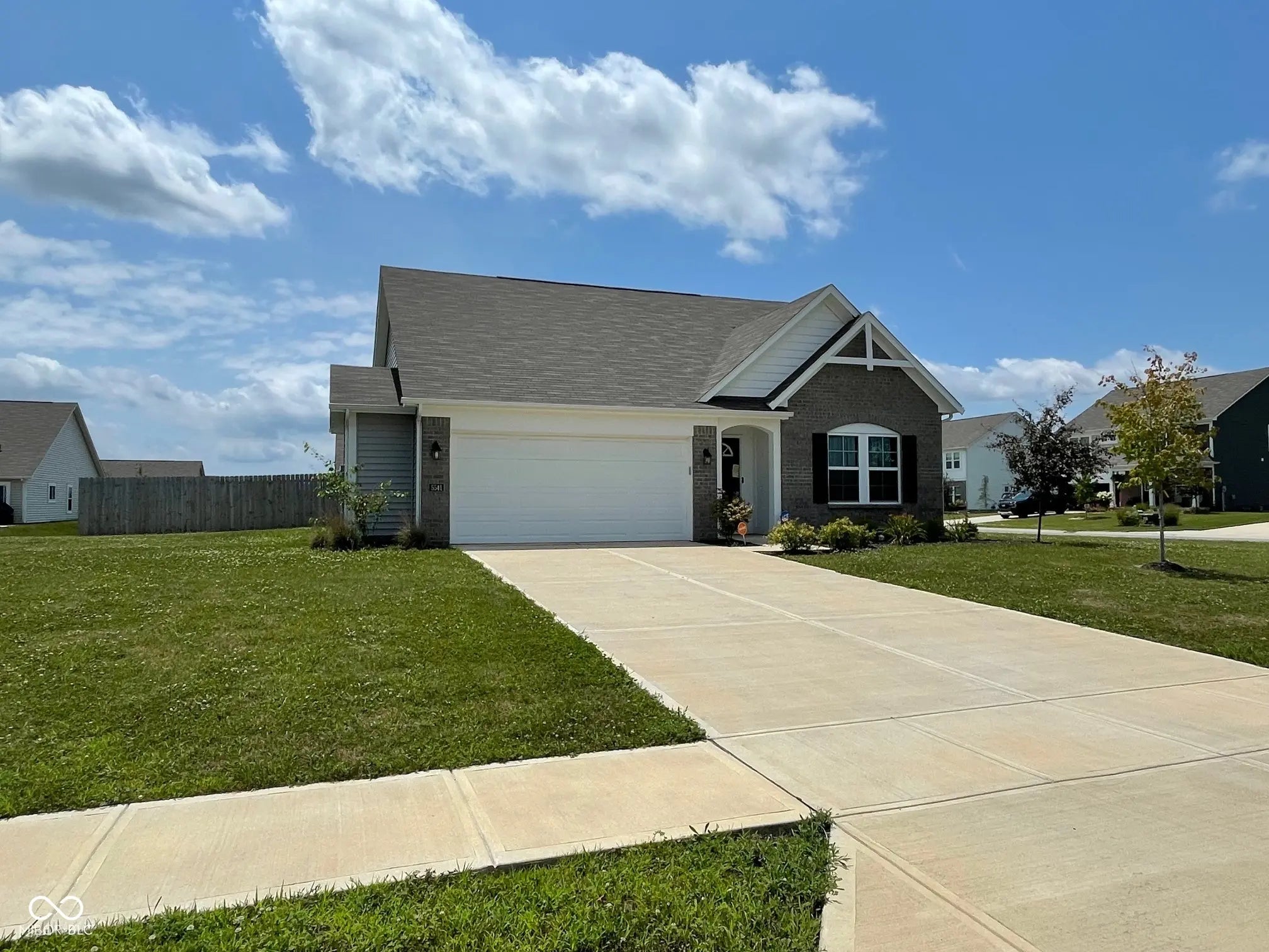 5541 Woods Pointe Drive, McCordsville