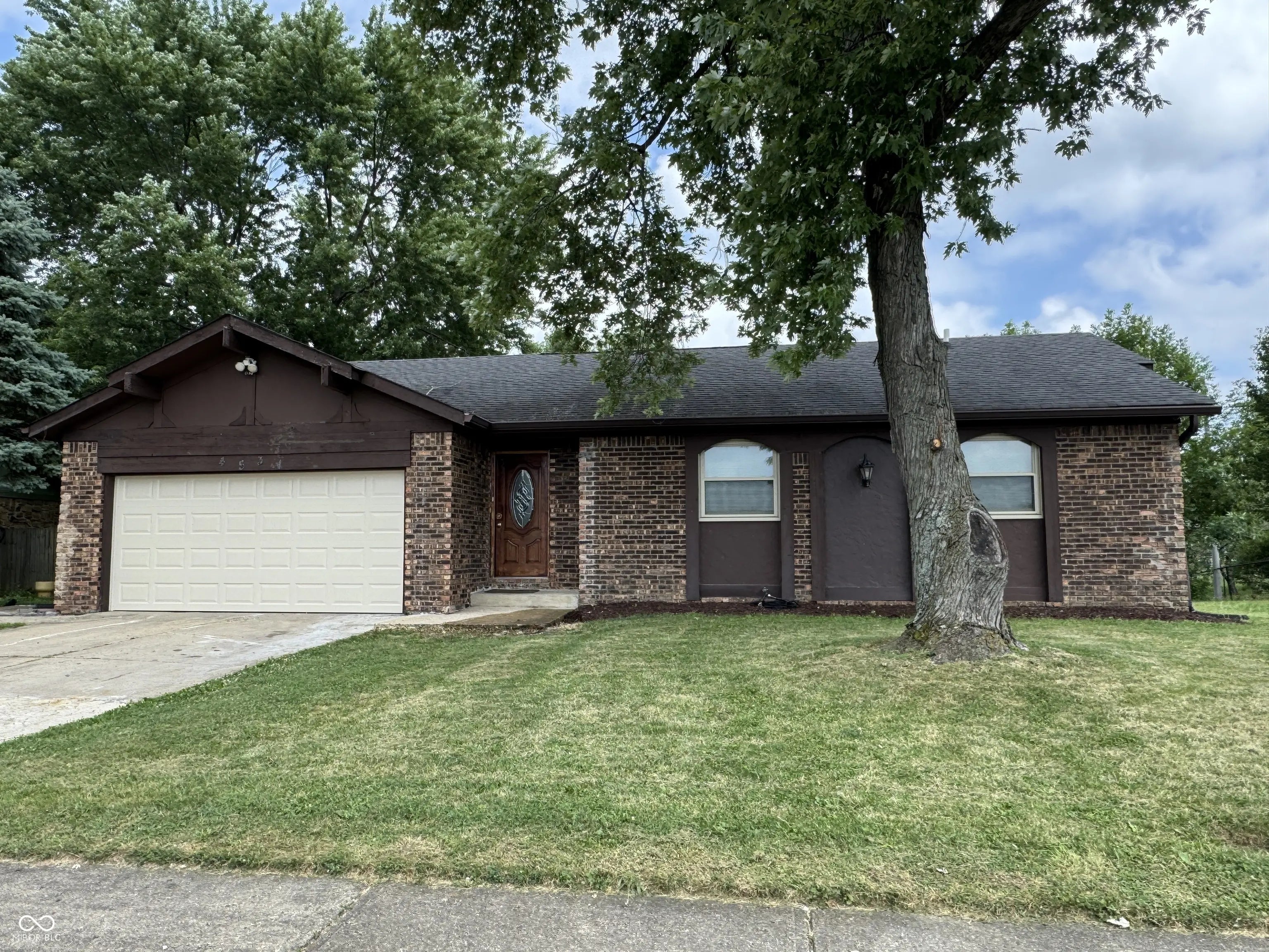 Photo of 4531 Whirlaway Drive Indianapolis, IN 46237