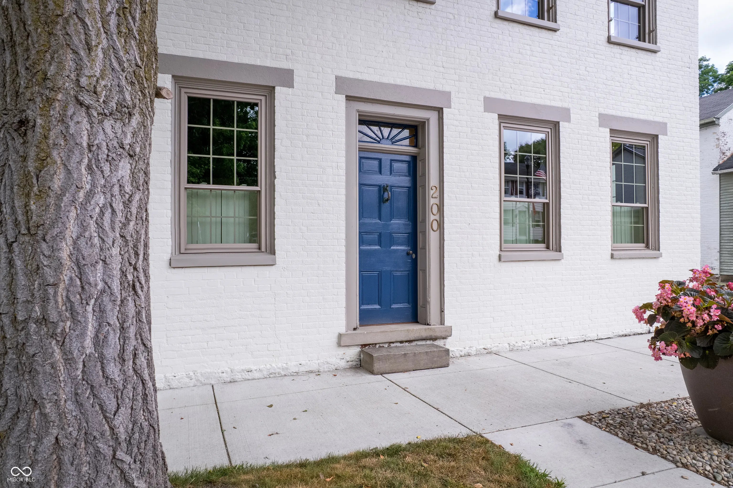 200 W Main Street MLS 22051274 No Subdivision photo 1