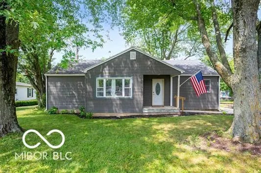 6328 W Bethel Avenue, Muncie