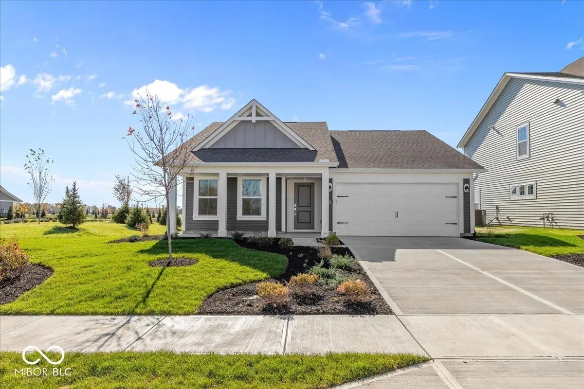 735 Oakleaf Drive, Greenfield