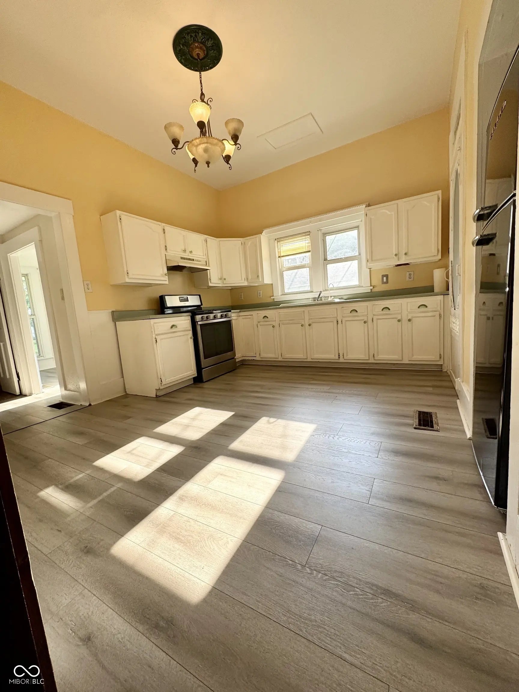 1302 5th Street MLS 22051589 No Subdivision photo 13