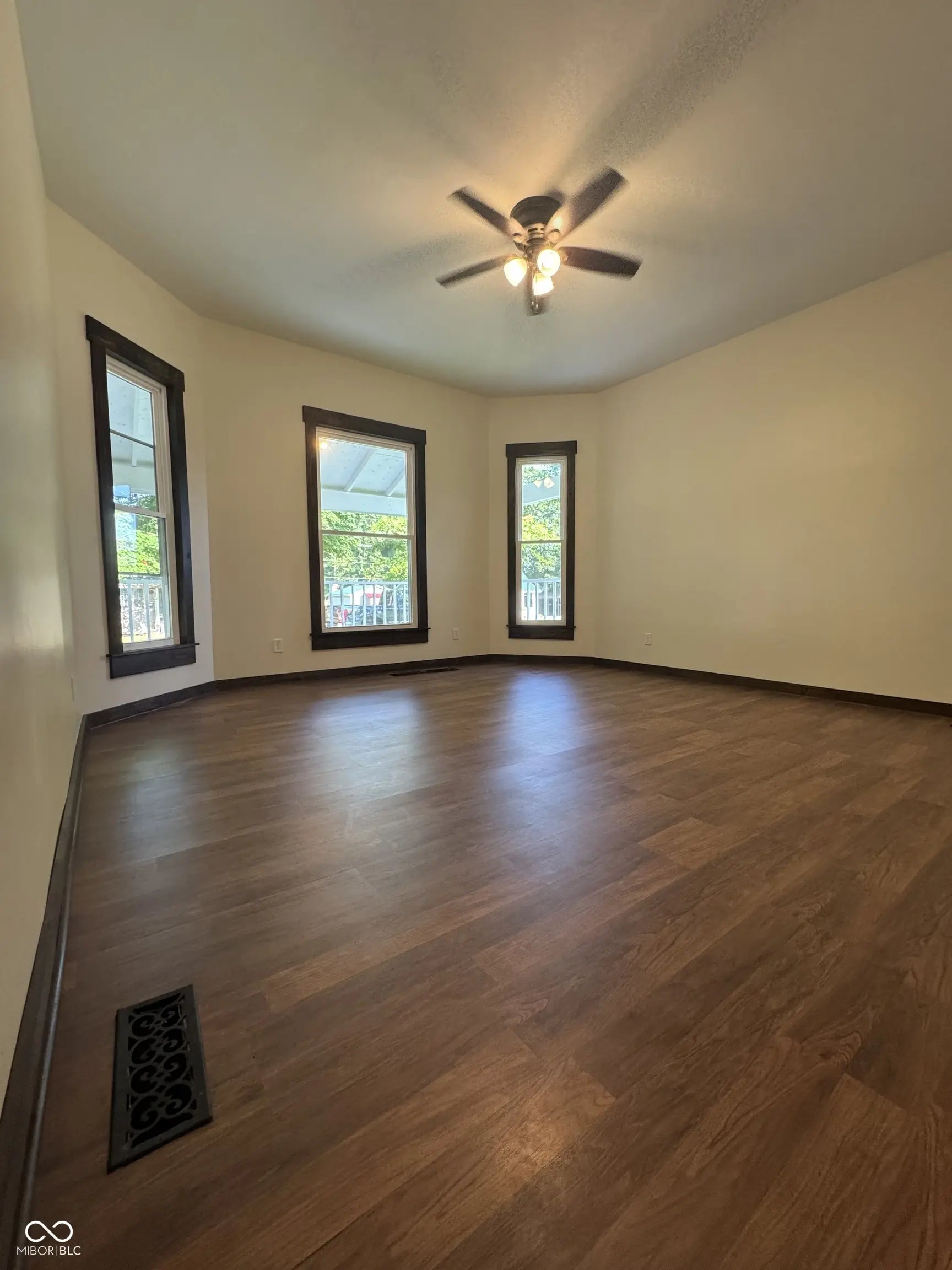 1302 5th Street MLS 22051589 No Subdivision photo 6