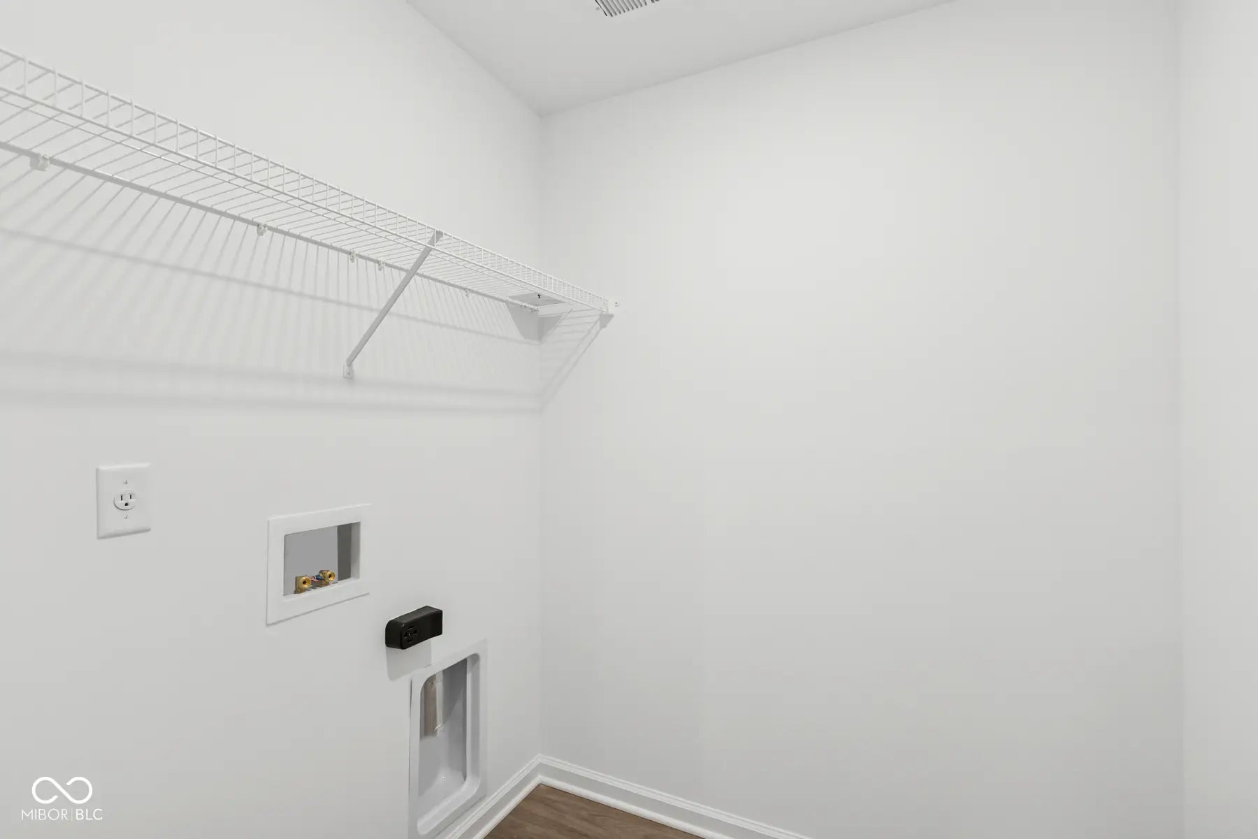 4050 Dutton Drive MLS 22051593 Sawyer Walk photo 14