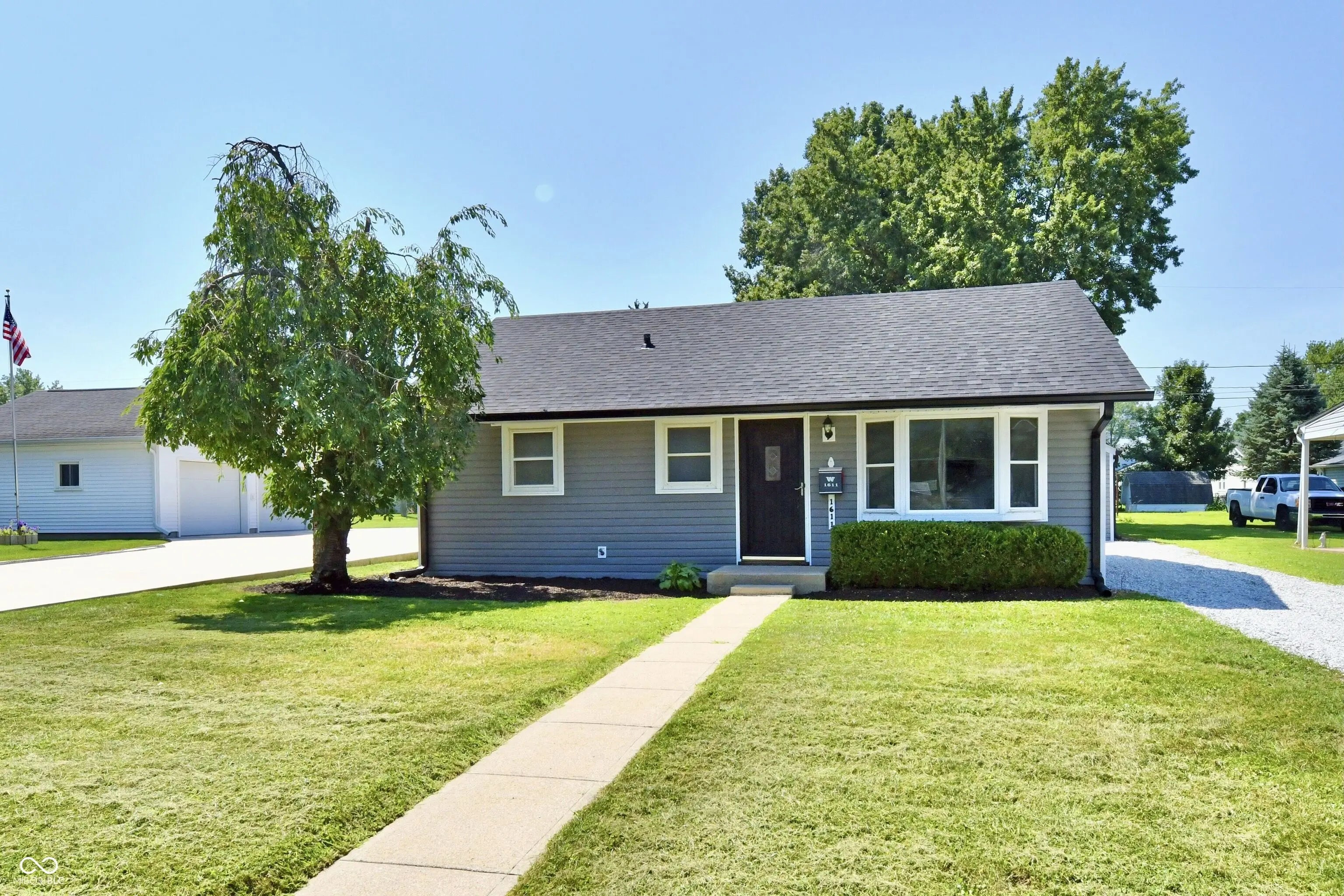 1611 S L Street, Elwood