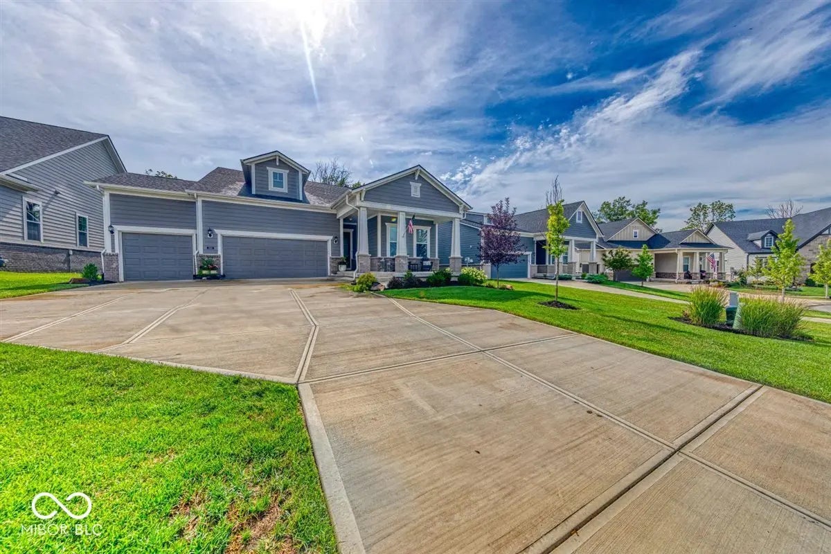 15818 Scher Drive, Westfield