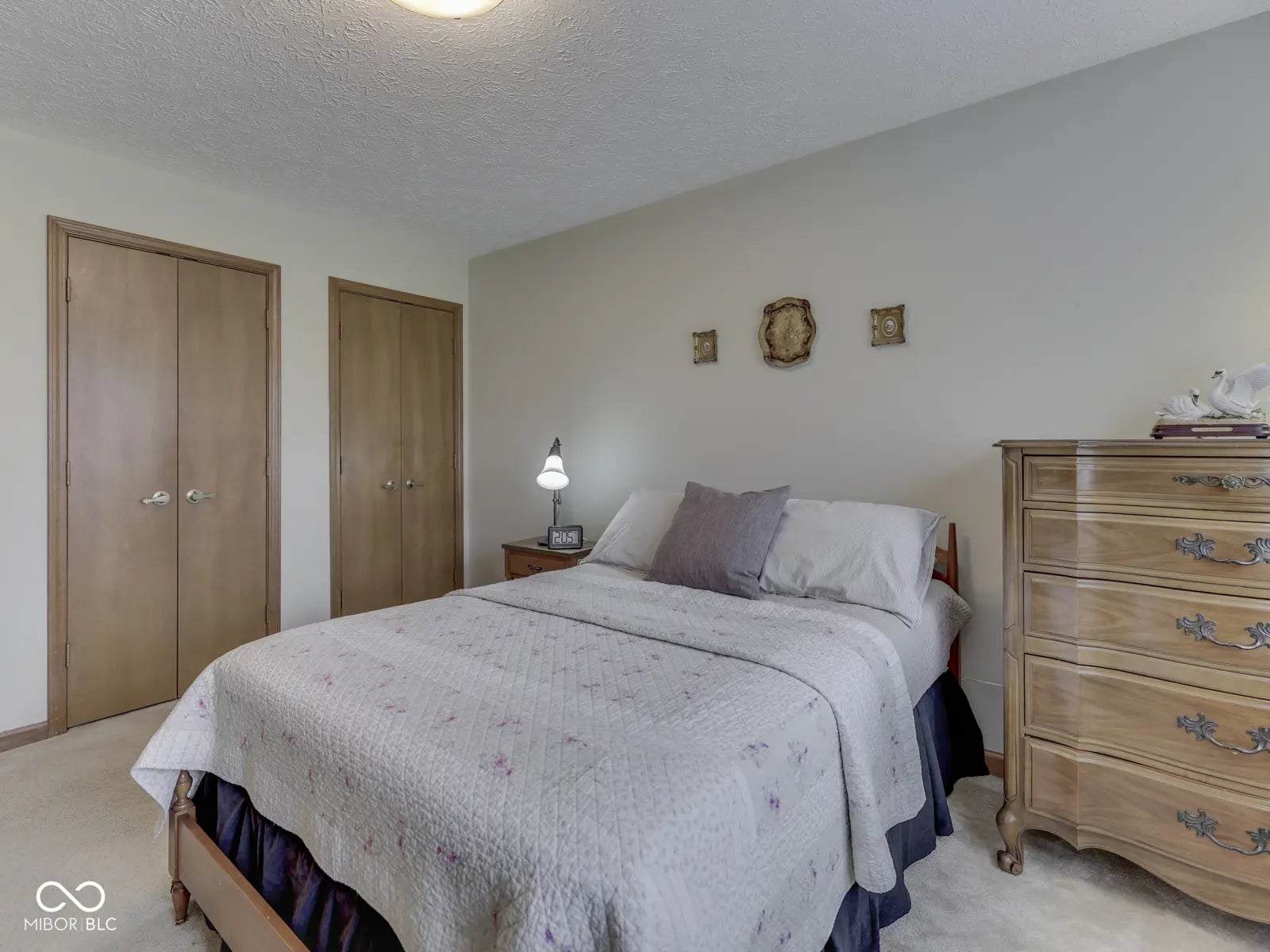 6407 Friendship Circle 15 MLS 22051885 Robin Run Village photo 16