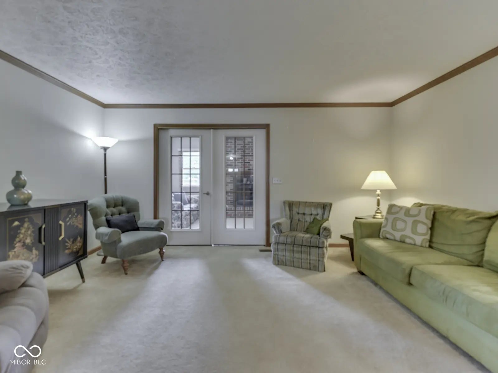 6407 Friendship Circle 15 MLS 22051885 Robin Run Village photo 8