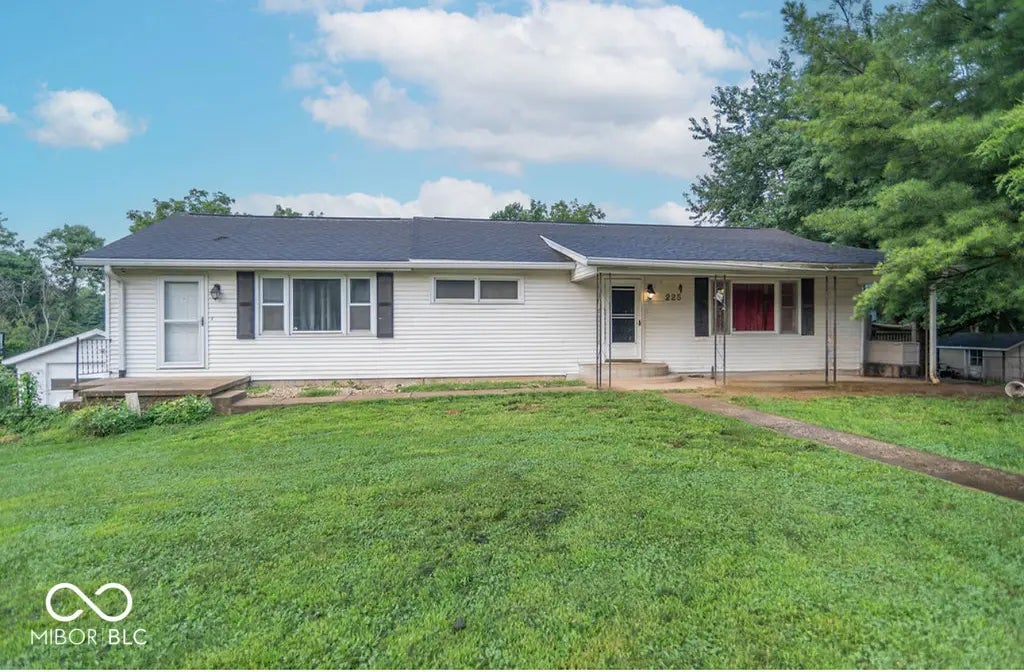 225 N Hartstrait Road, Bloomington