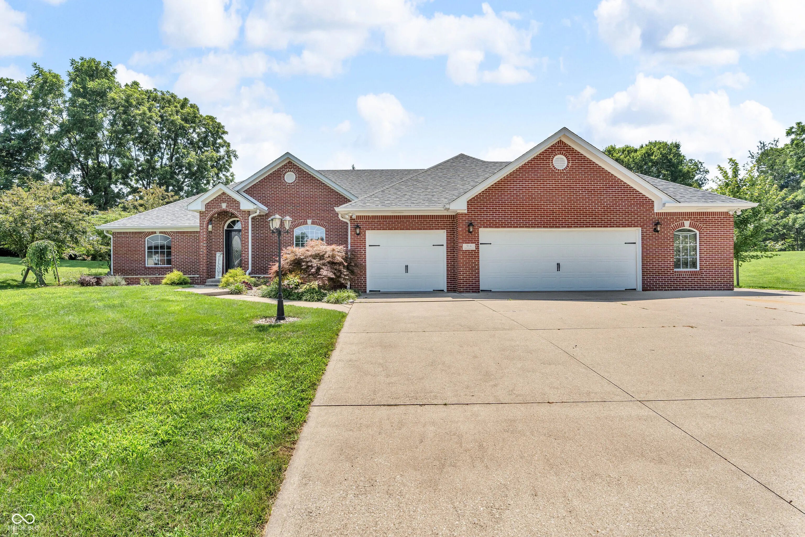 914 Sand Creek Court, Martinsville