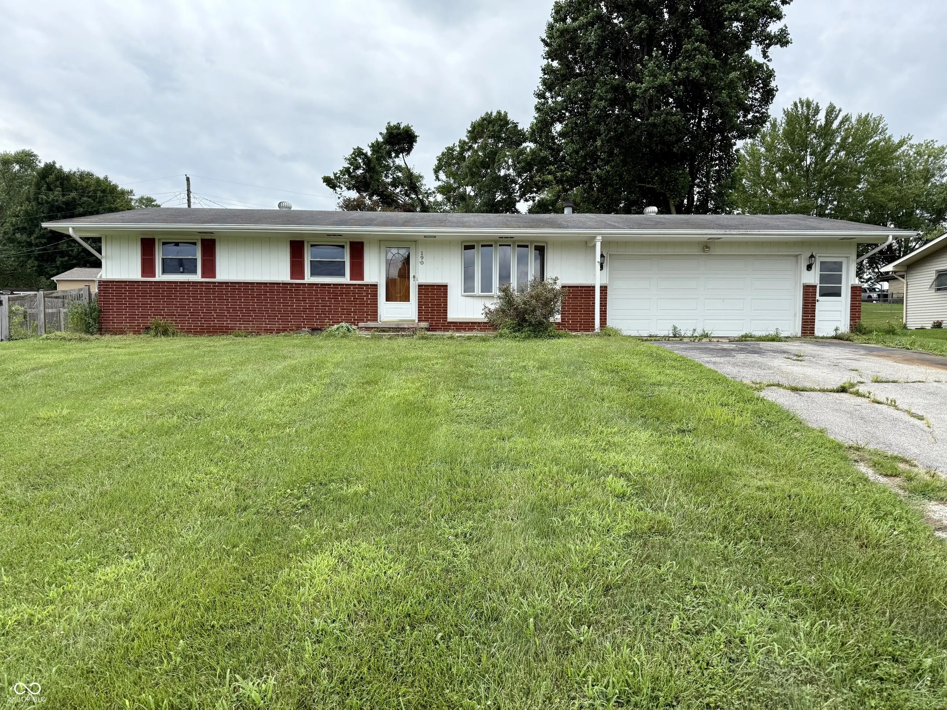 Photo of 190 County Line Road Morgantown, IN 46160