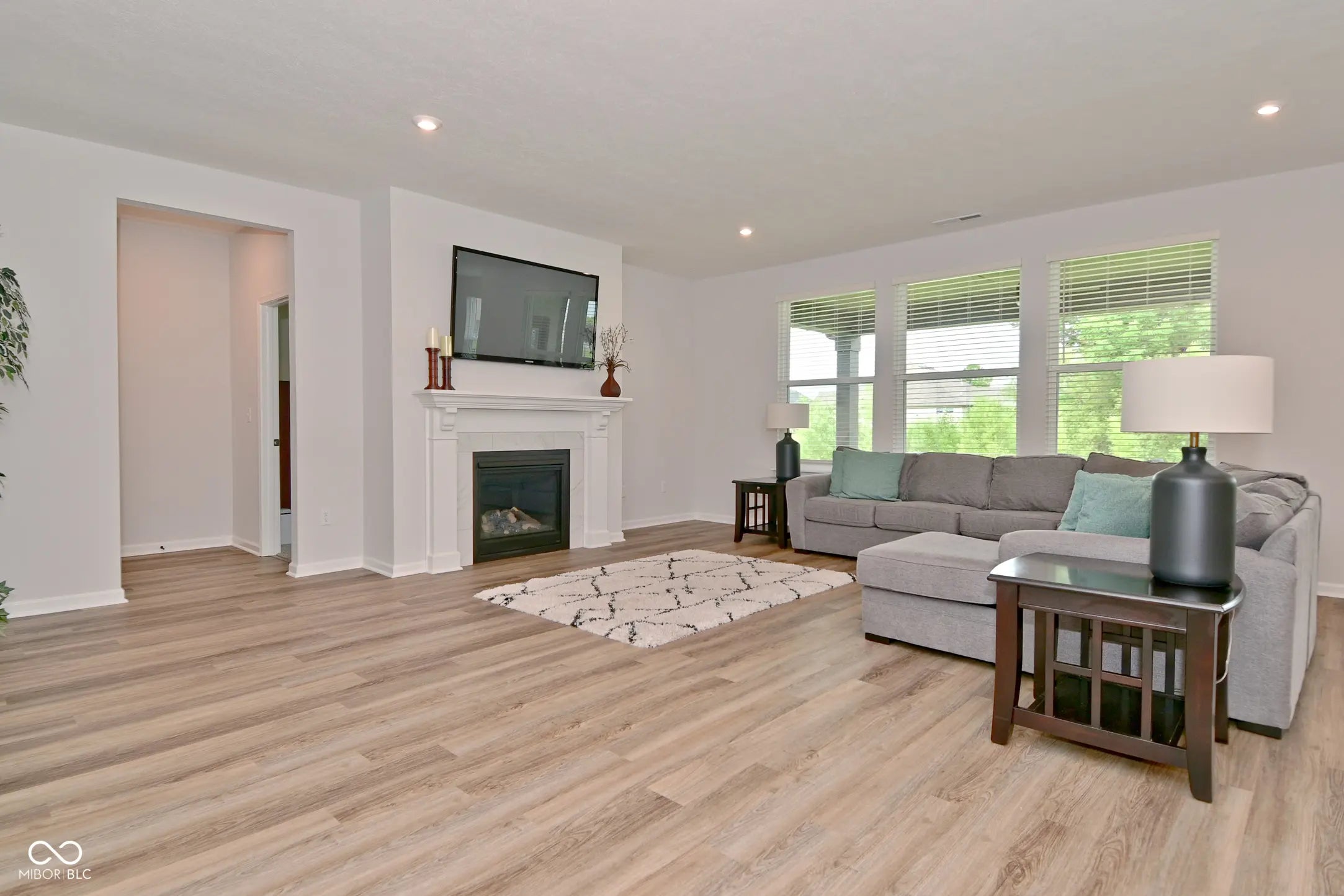 6662 Ambassador Drive MLS 22052114 Trescott photo 0