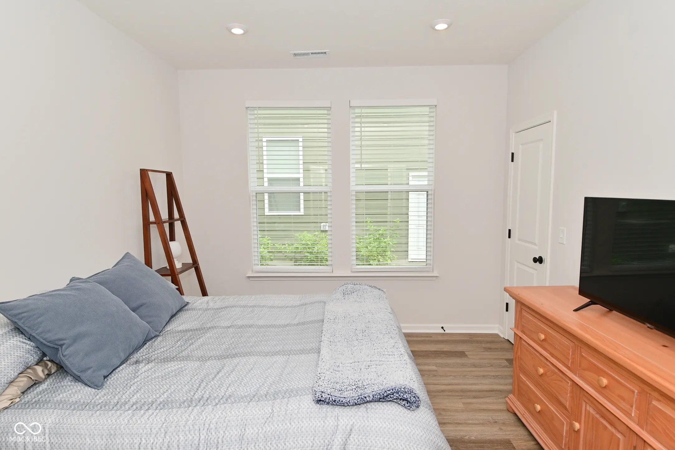 6662 Ambassador Drive MLS 22052114 Trescott photo 27