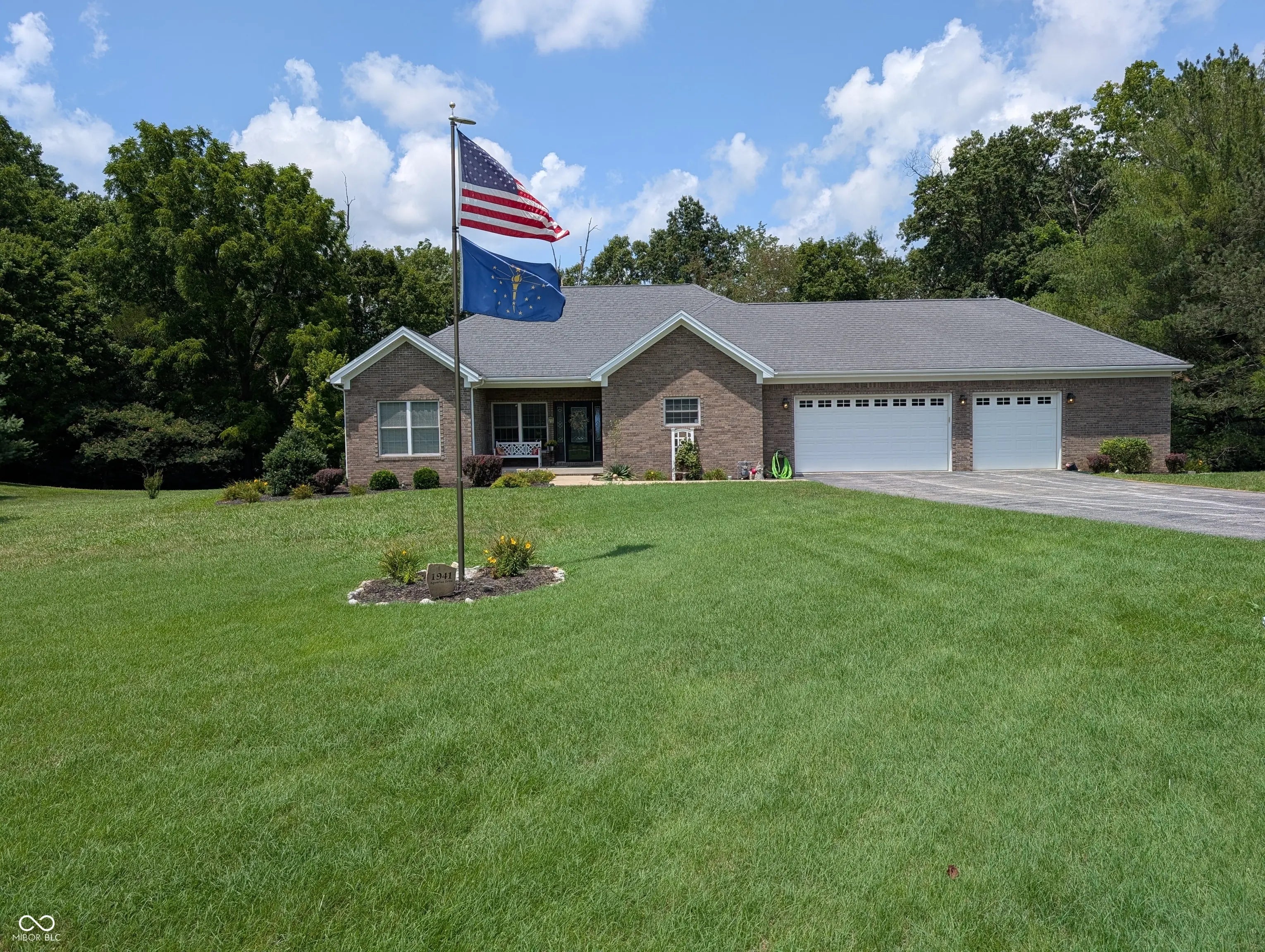 Photo of 1941 Aquarius Drive Nw Corydon, IN 47112