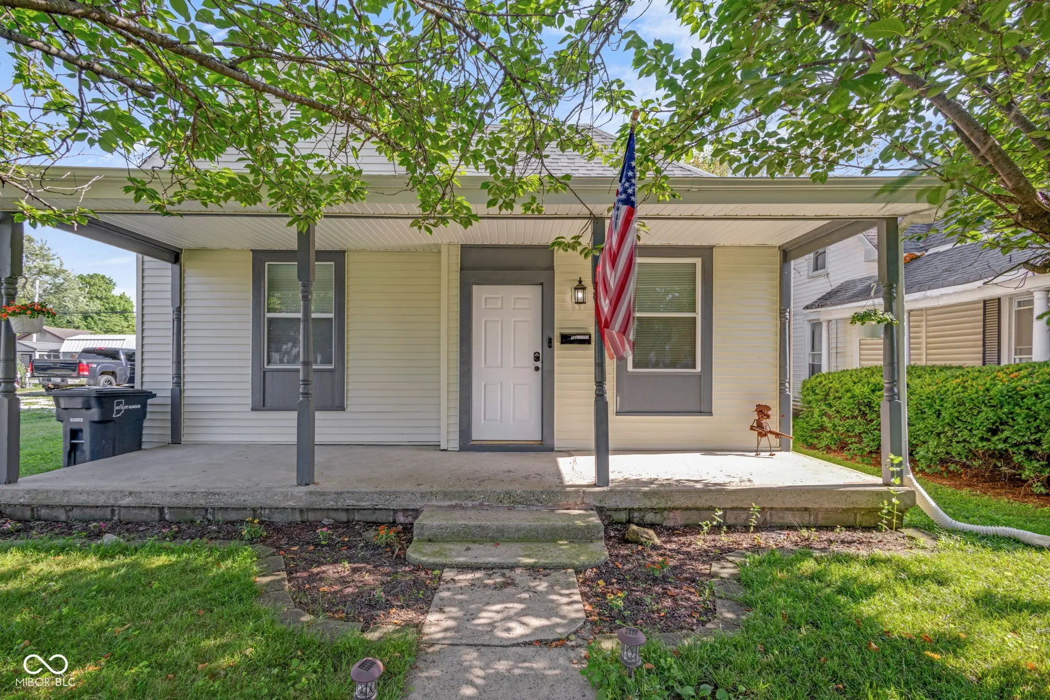 2415 Main Street, Elwood