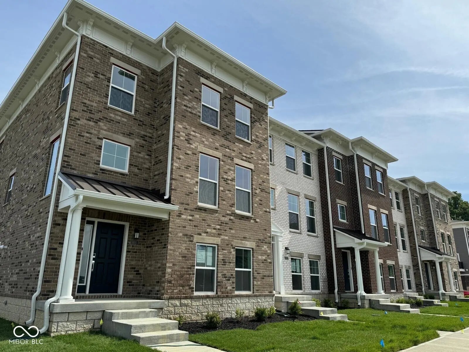 Photo of 9311 Clarendon Drive Fishers, IN 46038