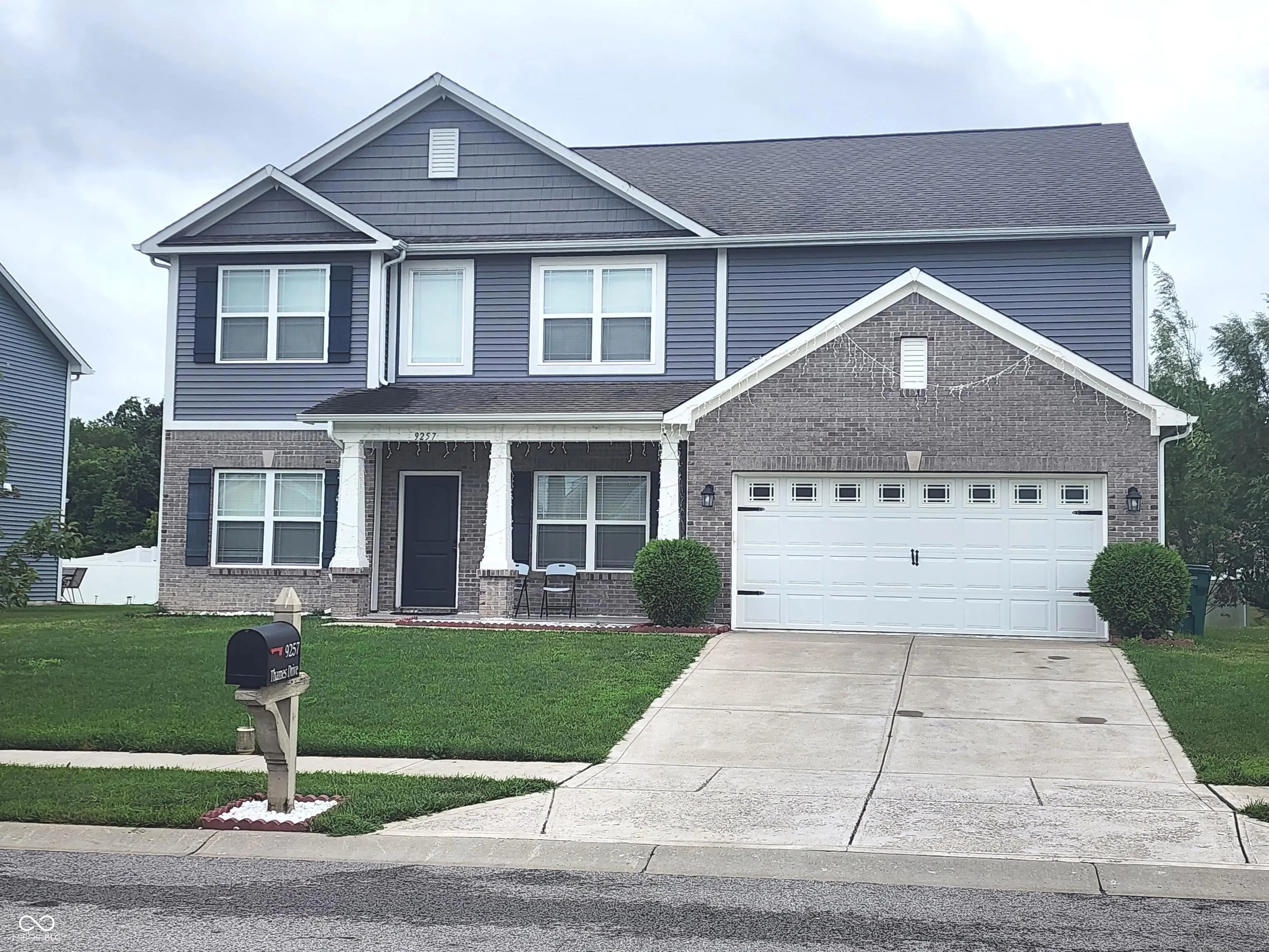 Photo of 9257 Thames Drive Avon, IN 46123