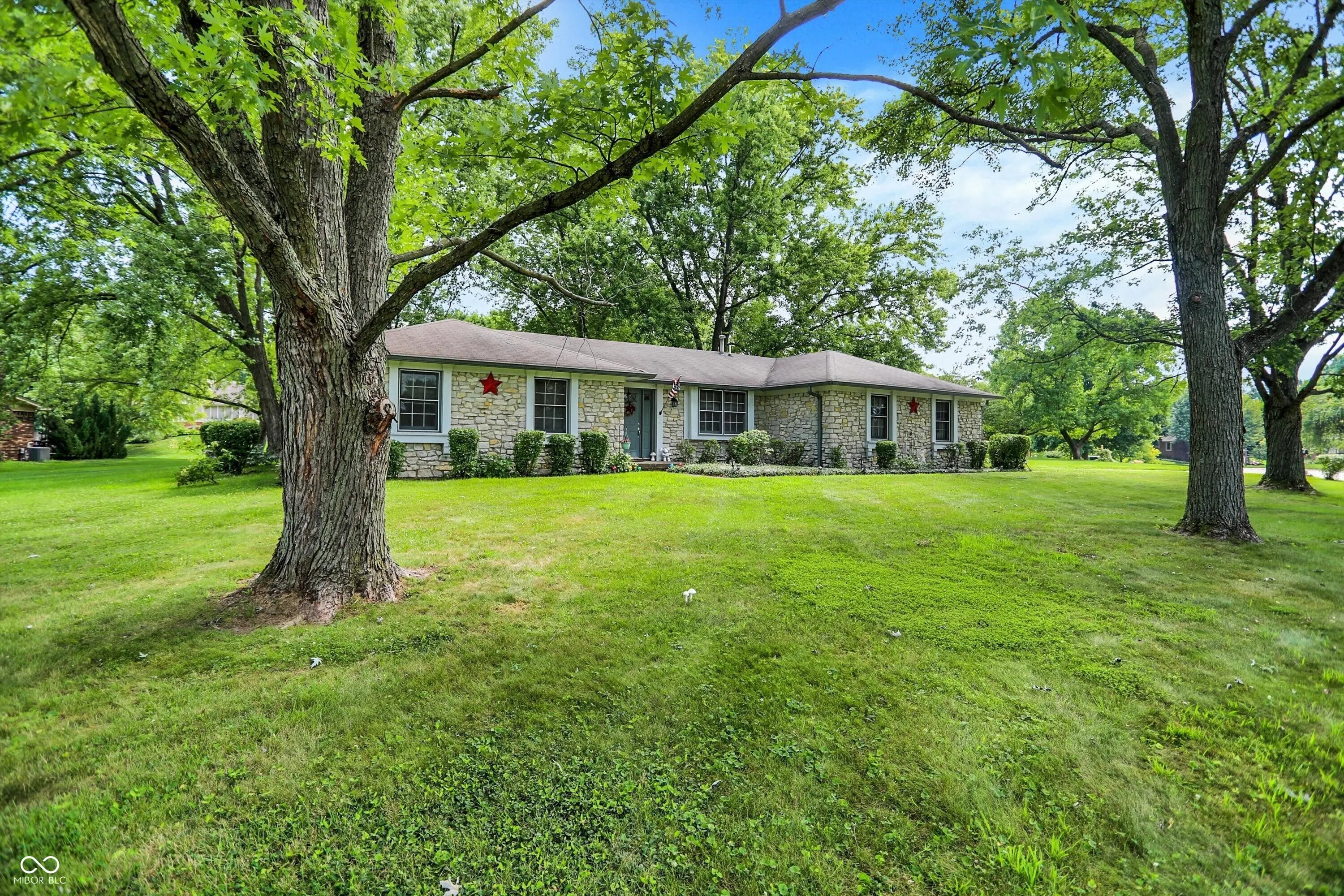 4586 Bloom Drive, Greenwood