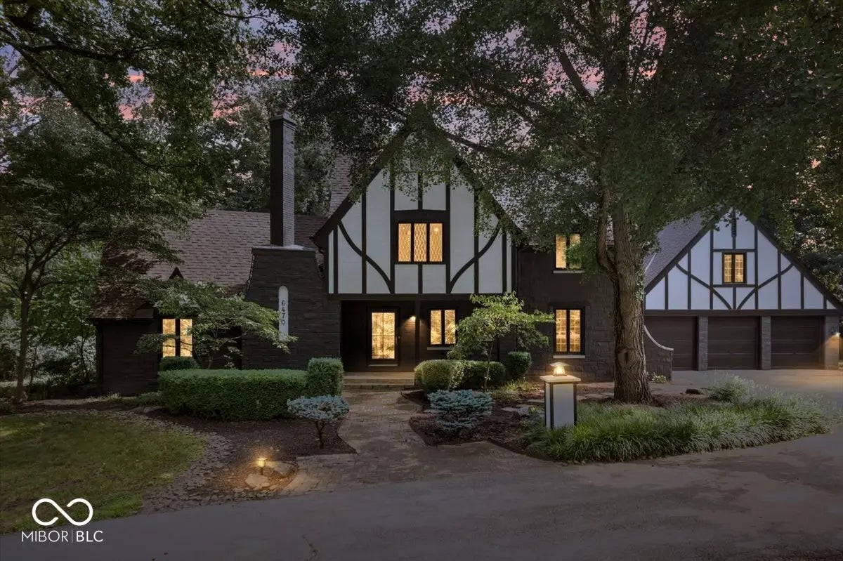 Photo of 6470 Around The Hills Road Indianapolis, IN 46226
