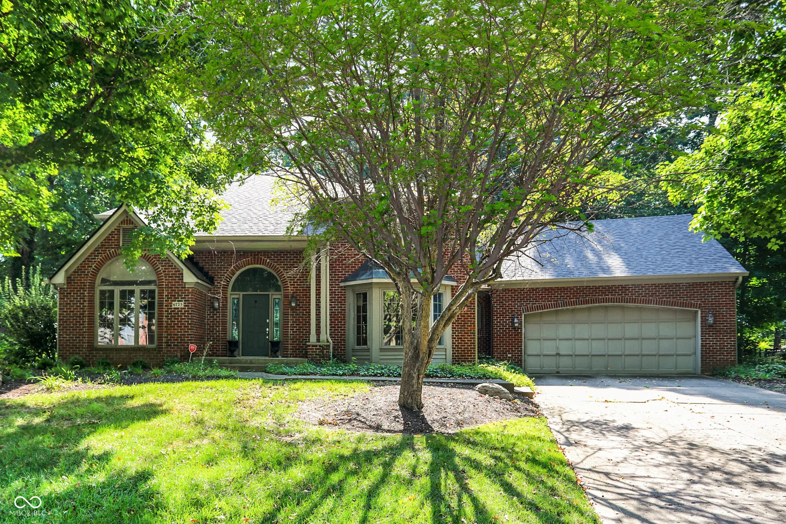 6725 Robin Hood Court, Indianapolis