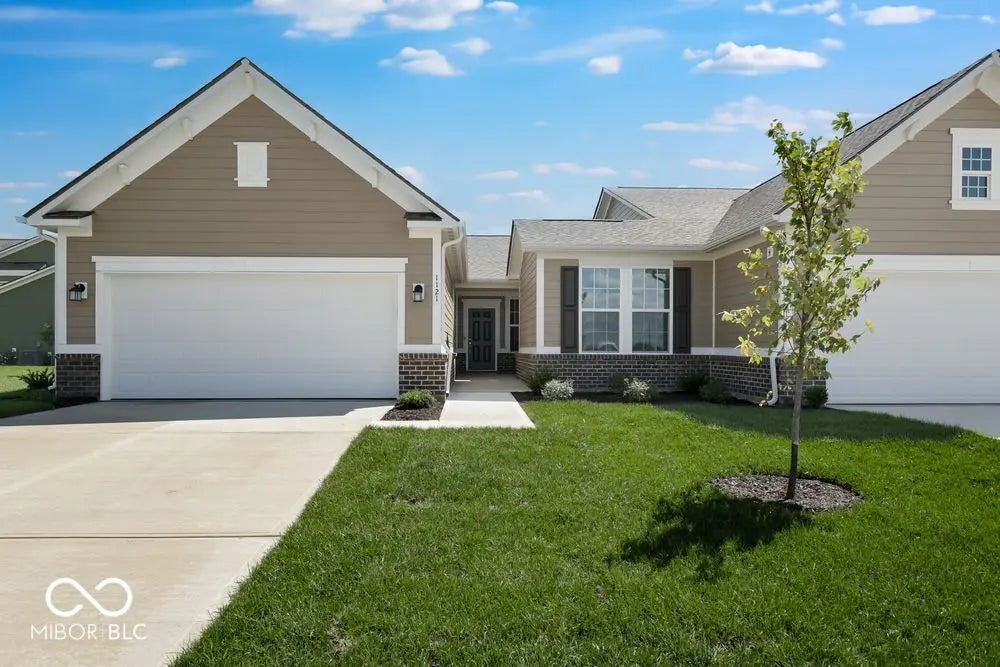 1121 Authentic Lane, Indianapolis