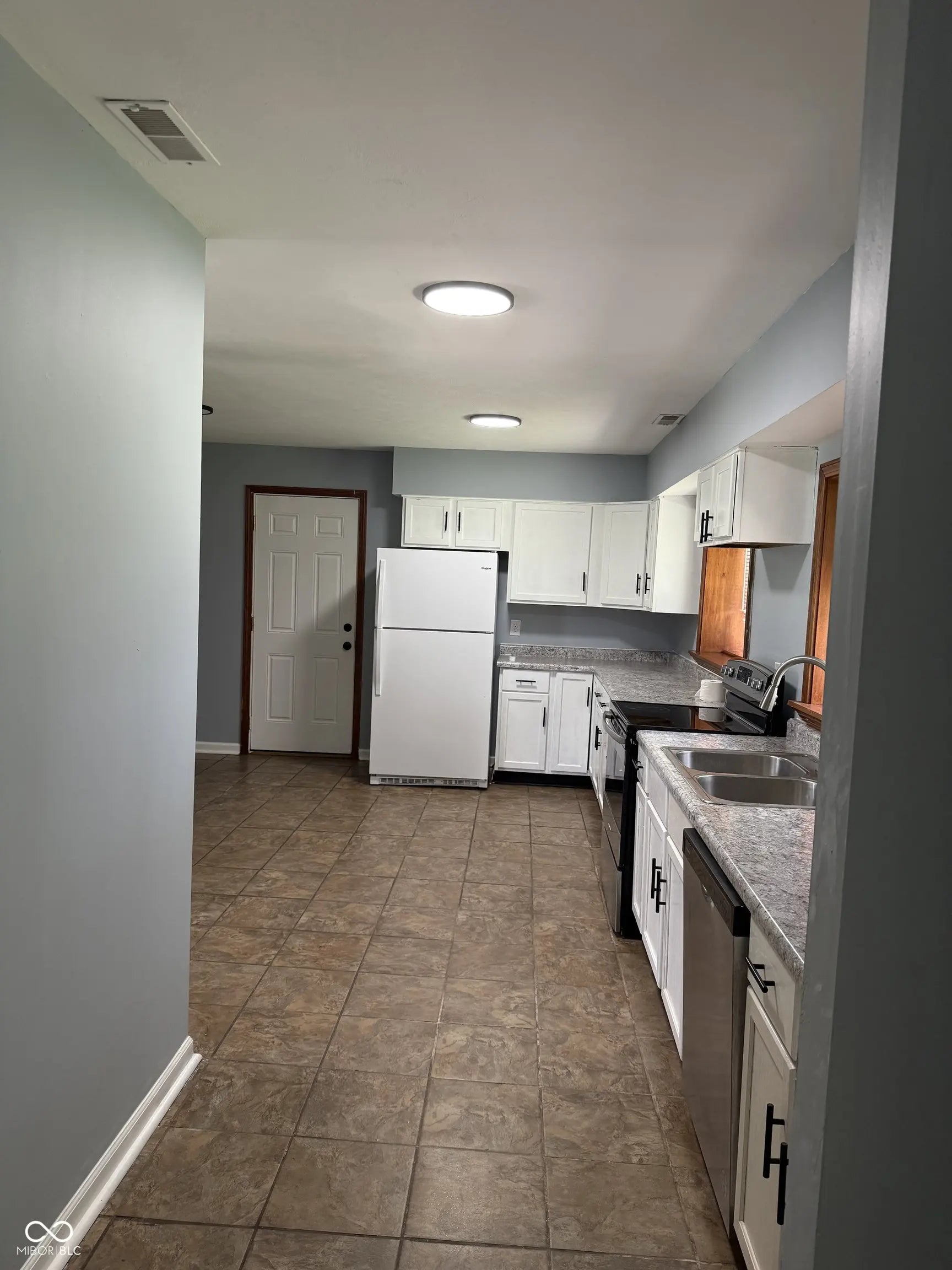 7819 S Oak Drive, Indianapolis