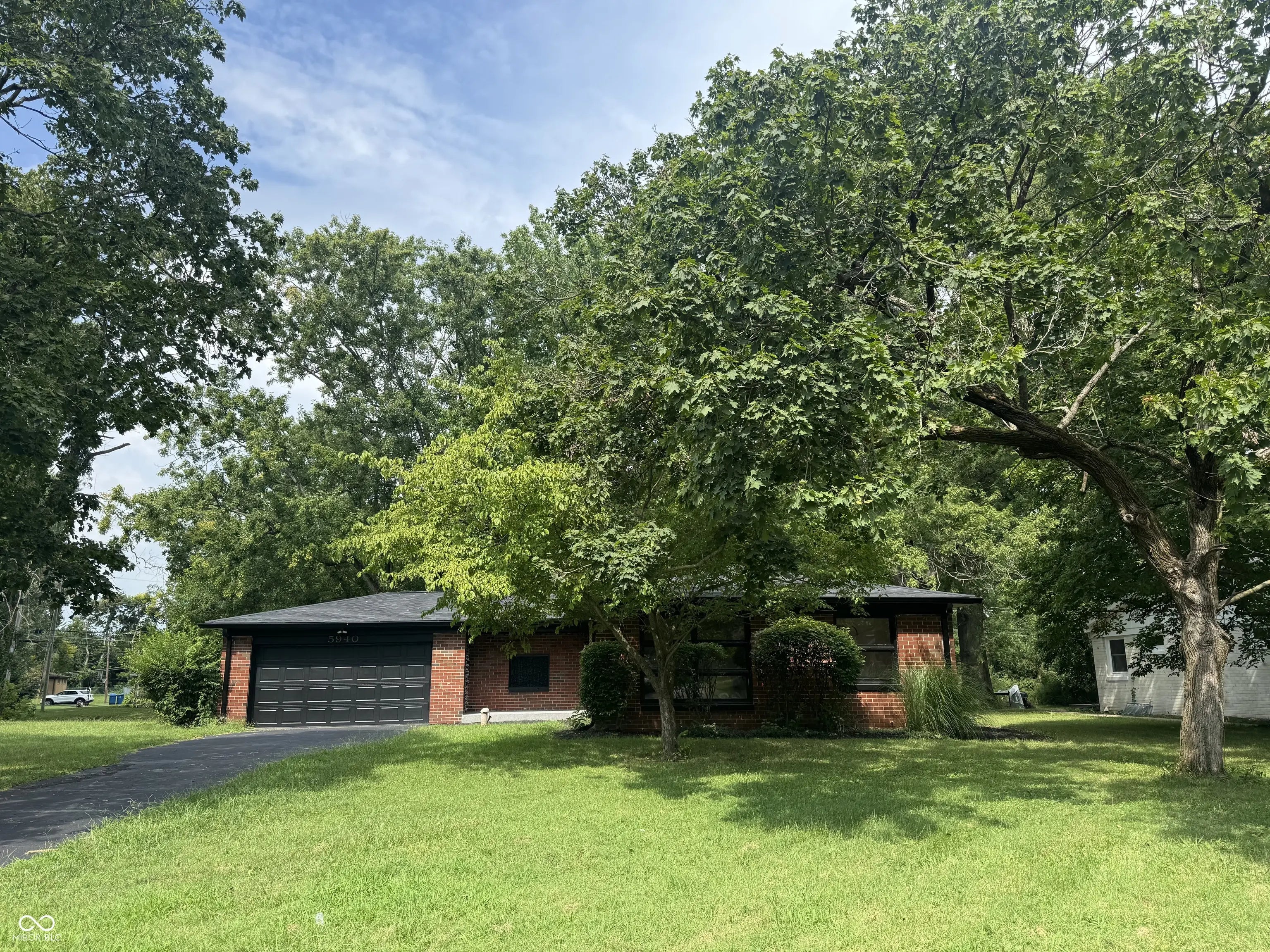 Photo of 5940 Crooked Creek Drive Indianapolis, IN 46228