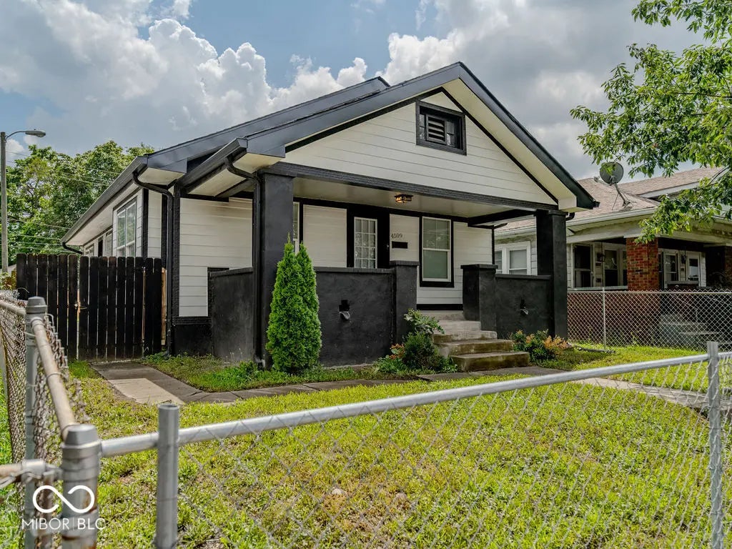 4509 E 10th Street, Indianapolis