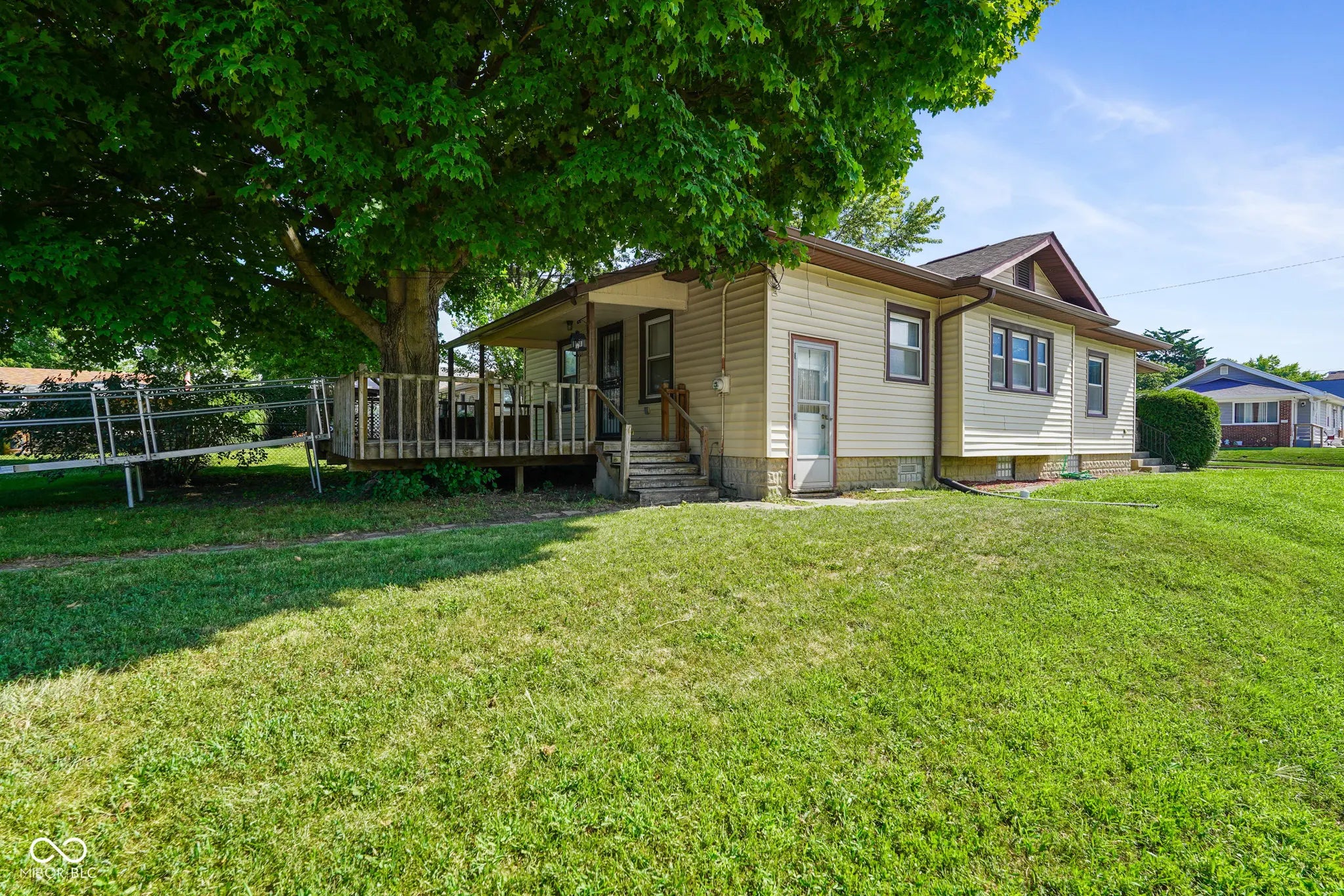 100 N 6th Avenue MLS 22053301 Beech Grove photo 4