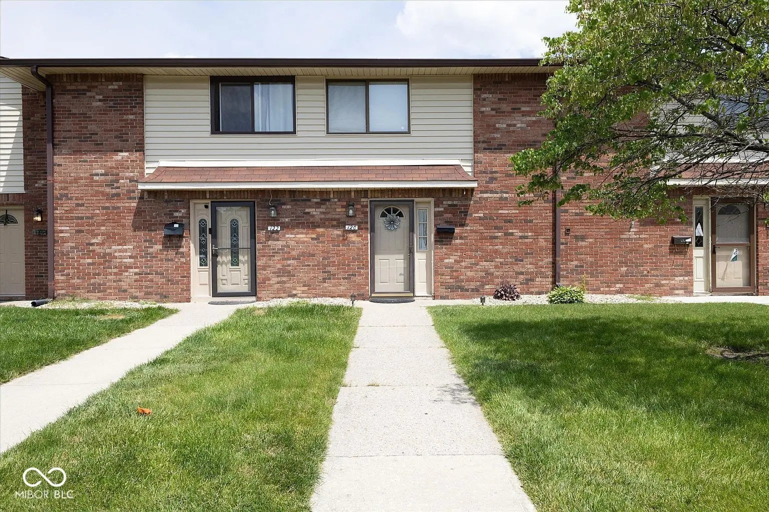 Photo of 120 Greenwood Trail N Greenwood, IN 46142